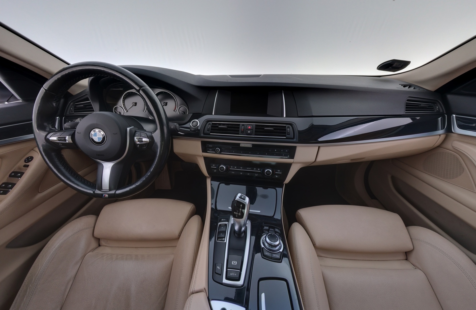 BMW 518 2016