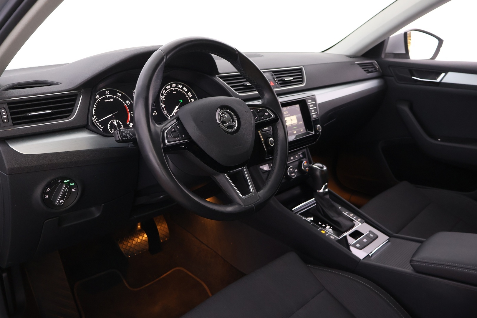 SKODA Superb 2016