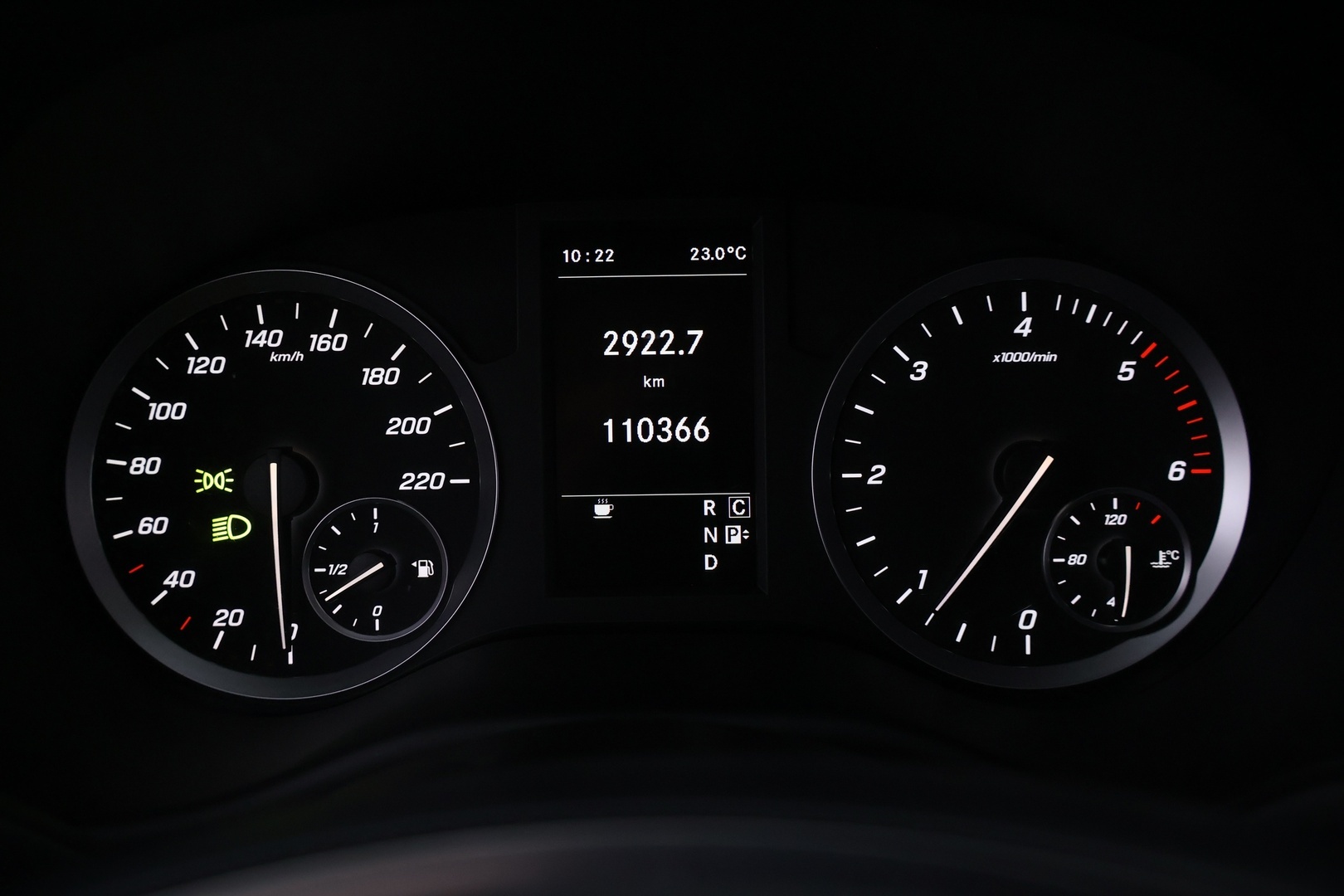 MERCEDES-BENZ Vito 2023