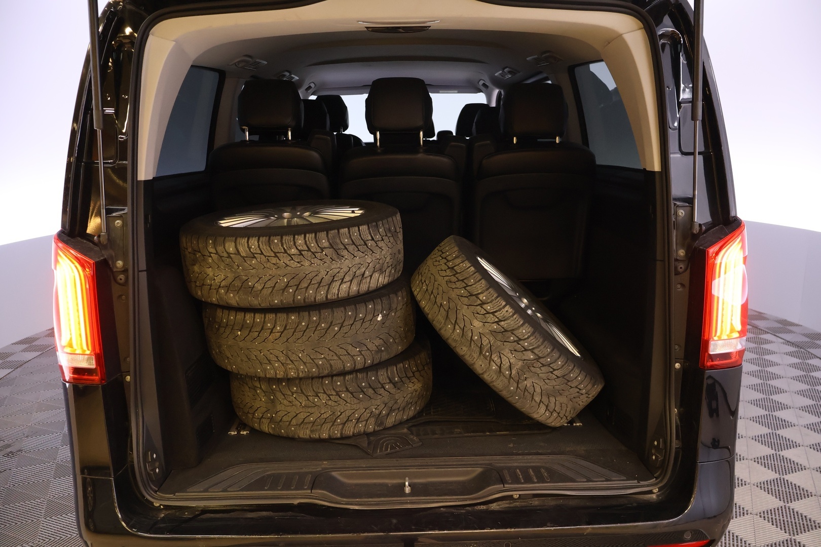 MERCEDES-BENZ Vito 2023
