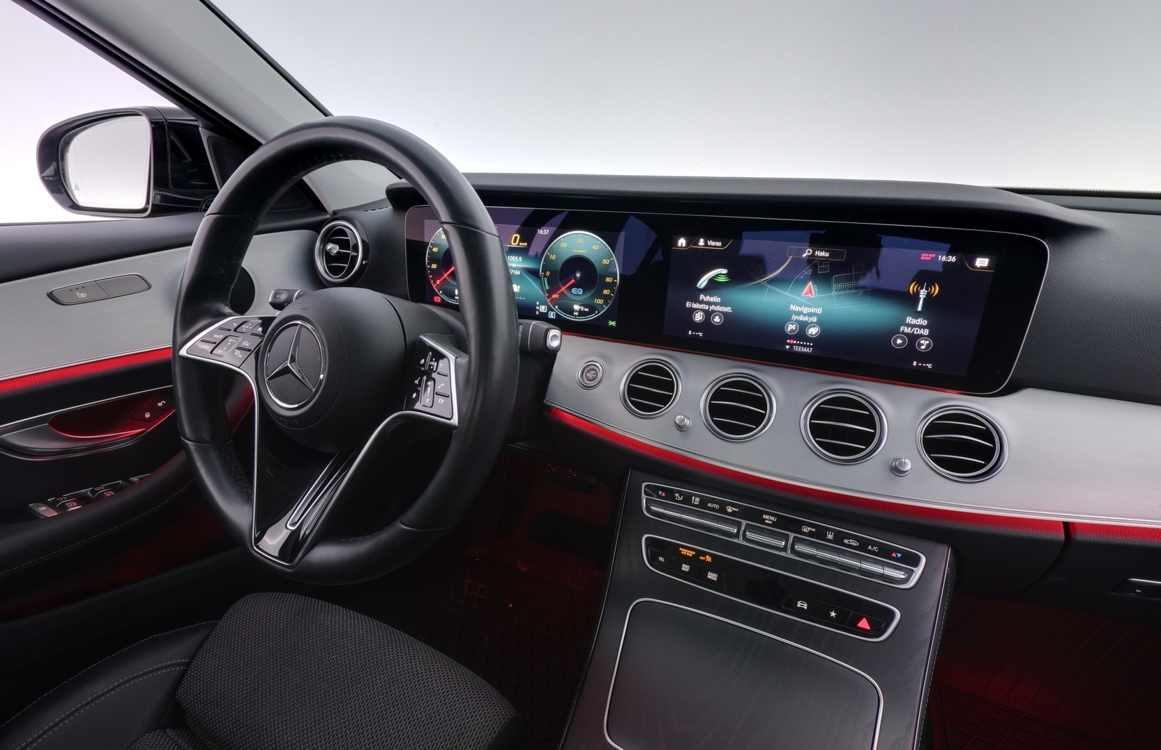 MERCEDES-BENZ E 2023