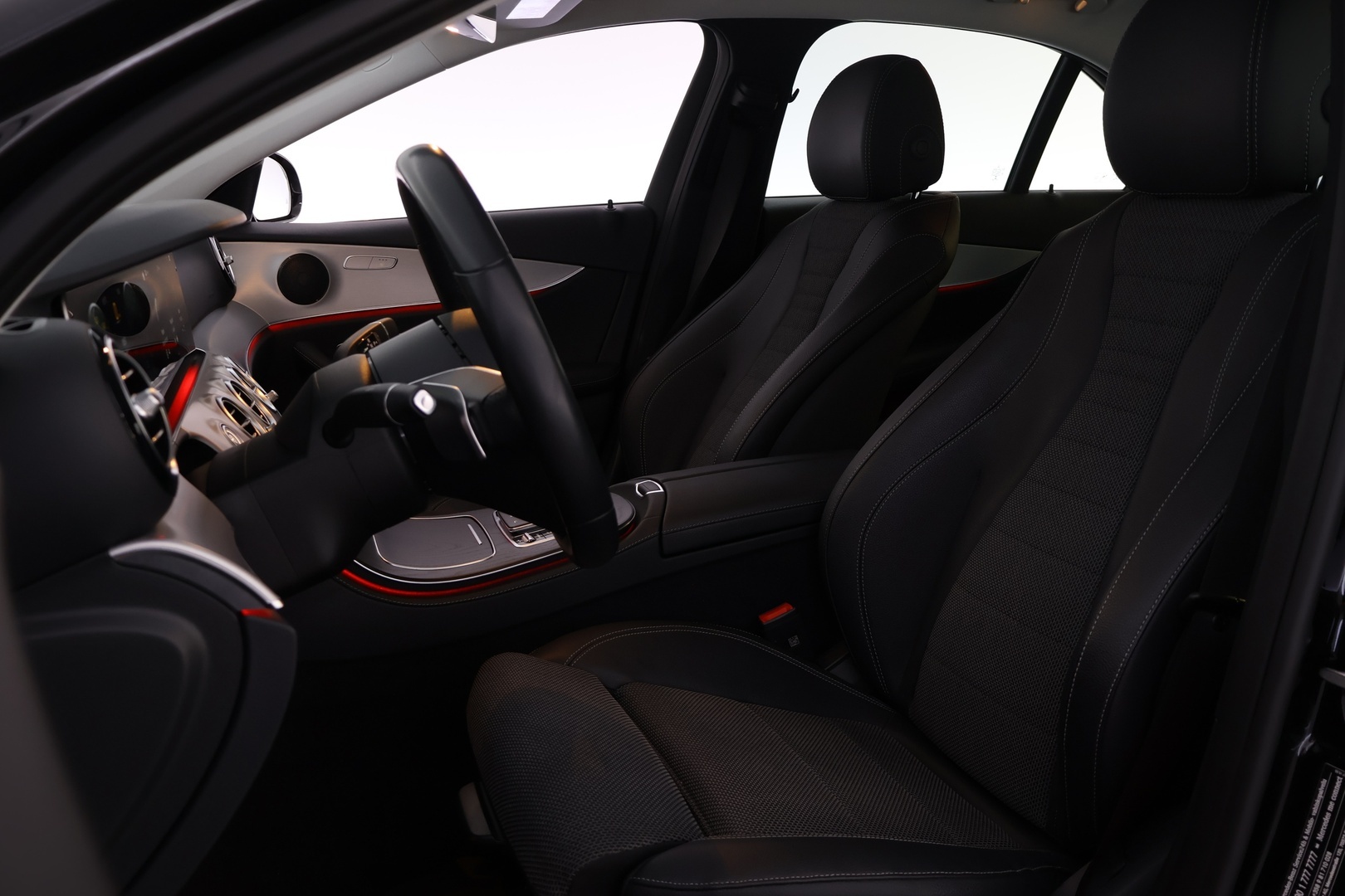 MERCEDES-BENZ E 2023