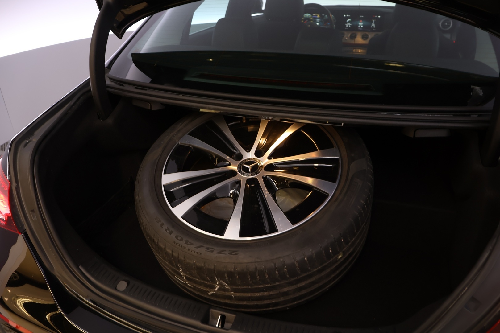 MERCEDES-BENZ E 2023