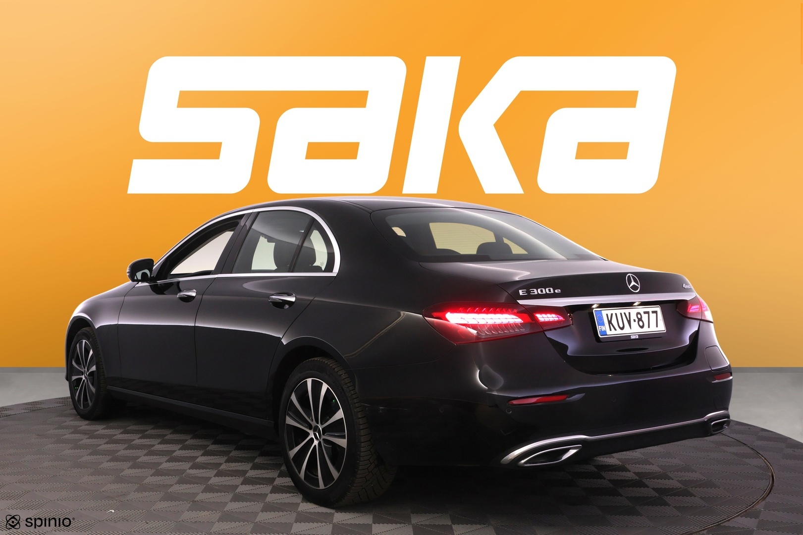 MERCEDES-BENZ E 2023