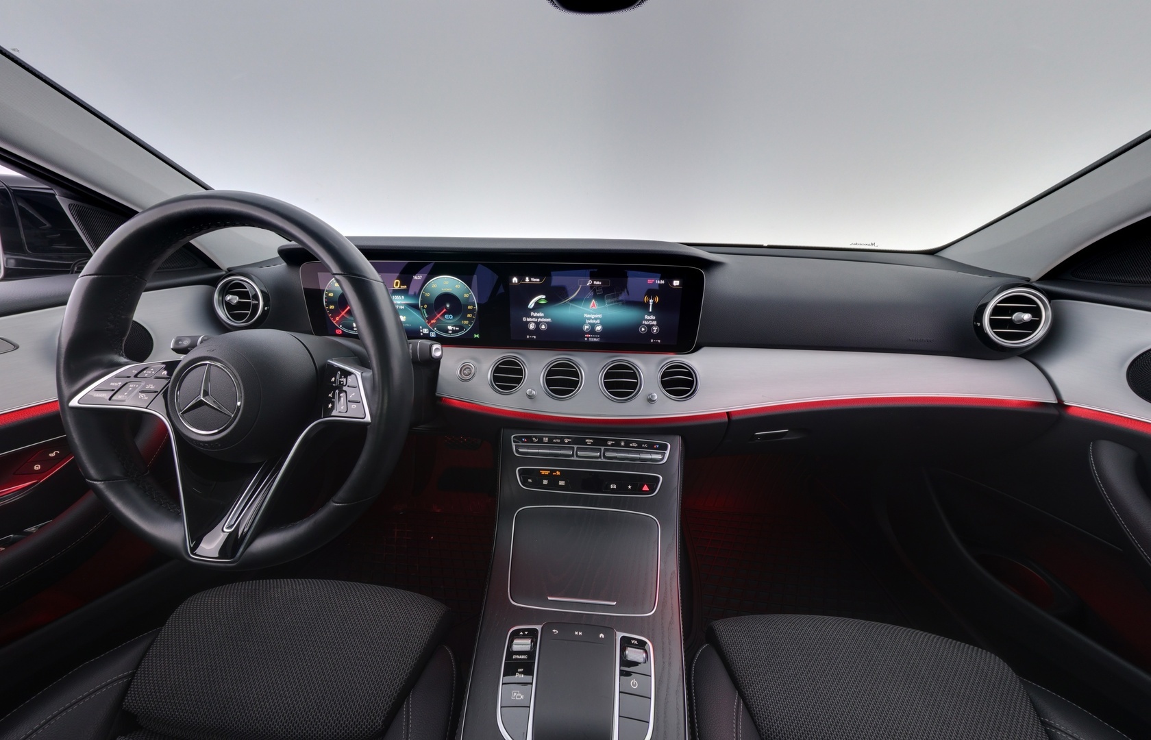 MERCEDES-BENZ E 2023