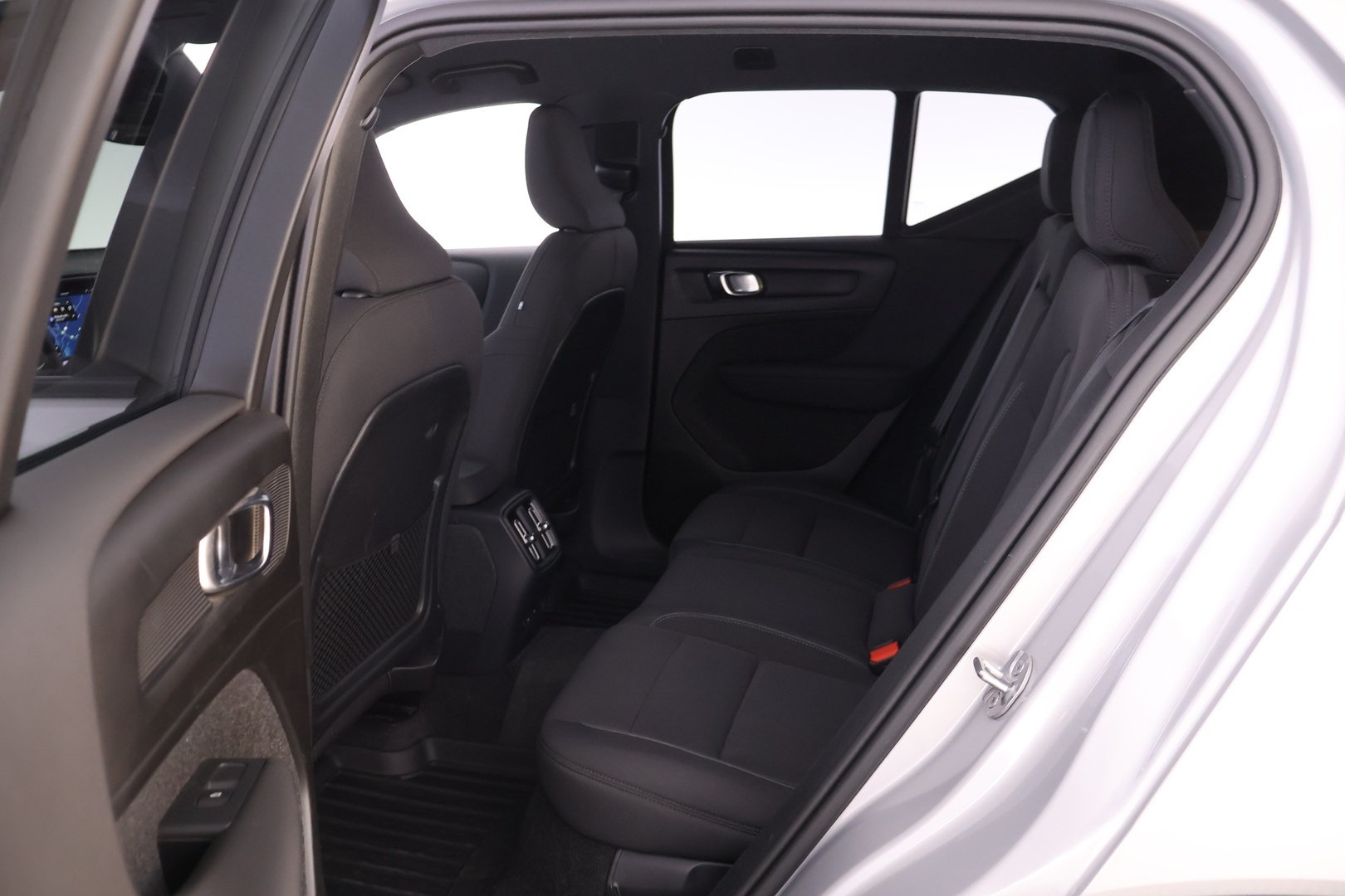 VOLVO XC40 2024
