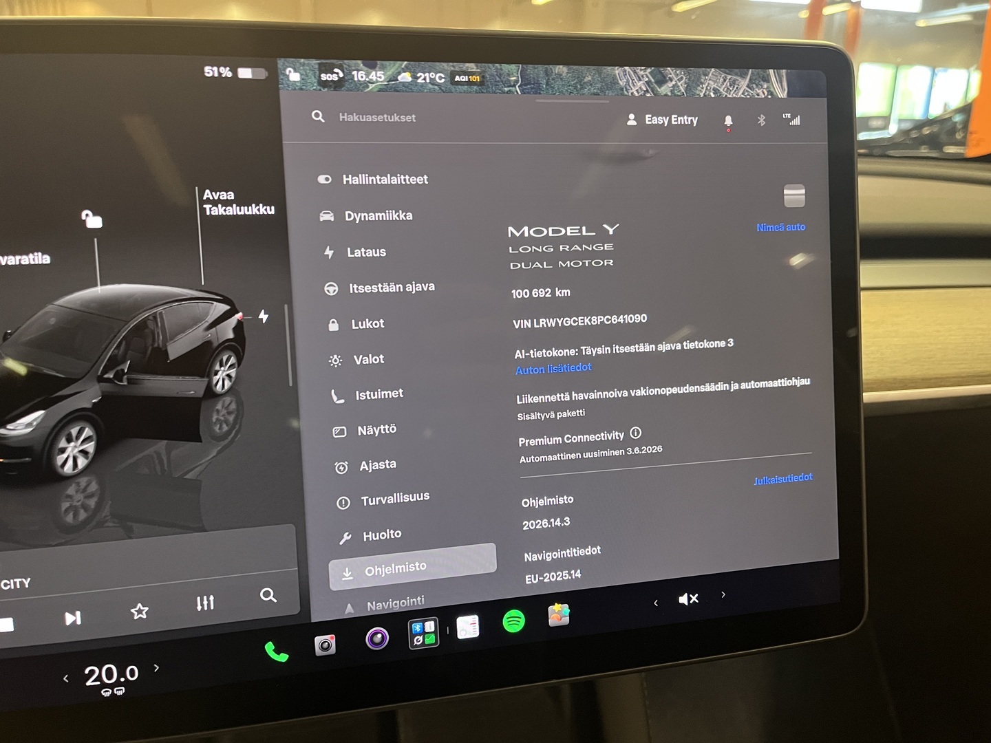 TESLA Model Y 2023