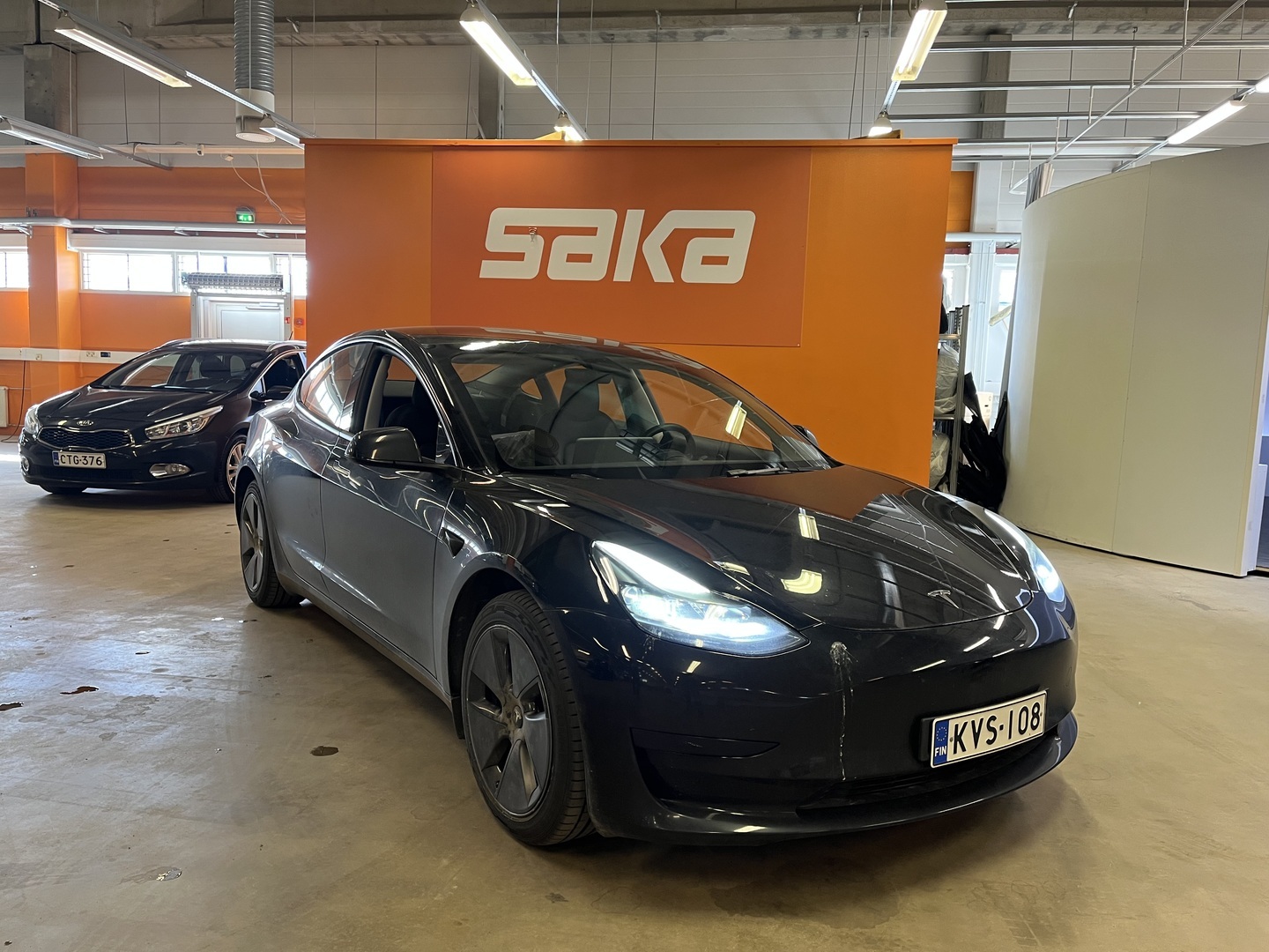 TESLA Model 3 2023