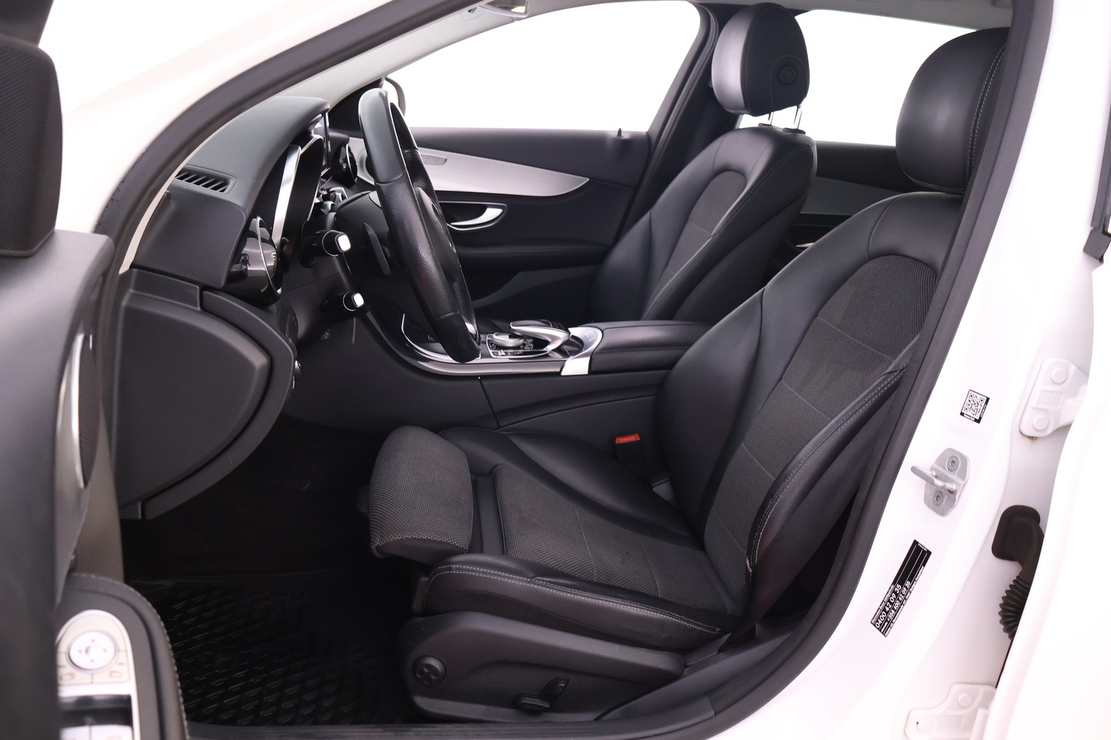 MERCEDES-BENZ C 2015