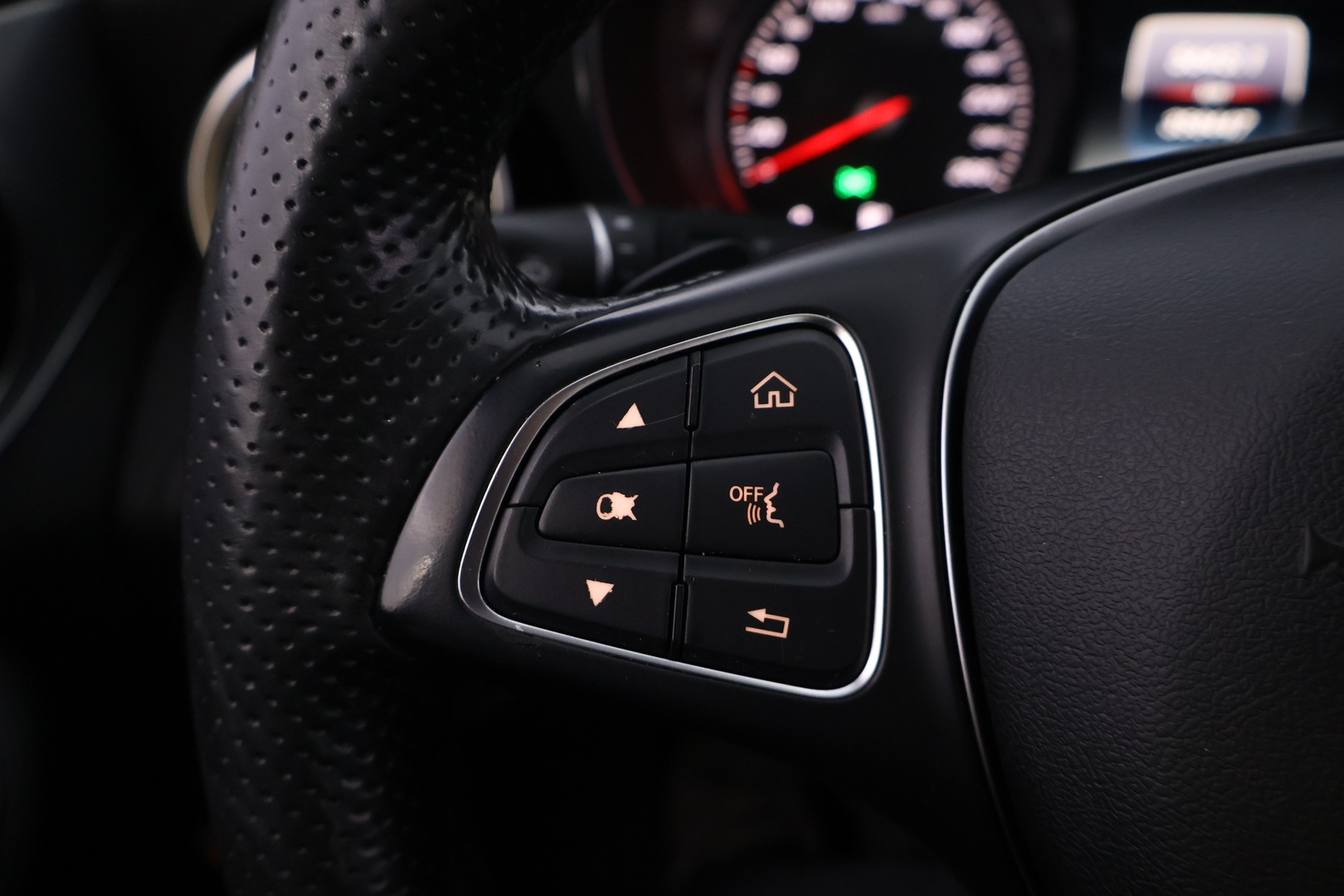 MERCEDES-BENZ C 2015