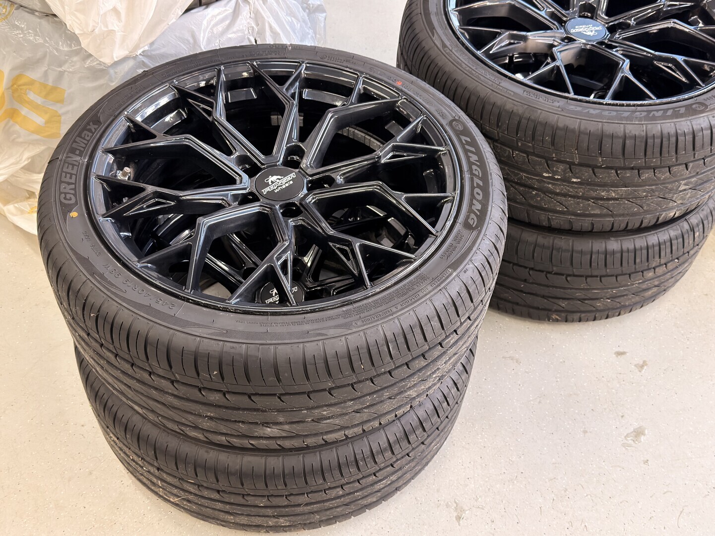 MERCEDES-BENZ E 2018