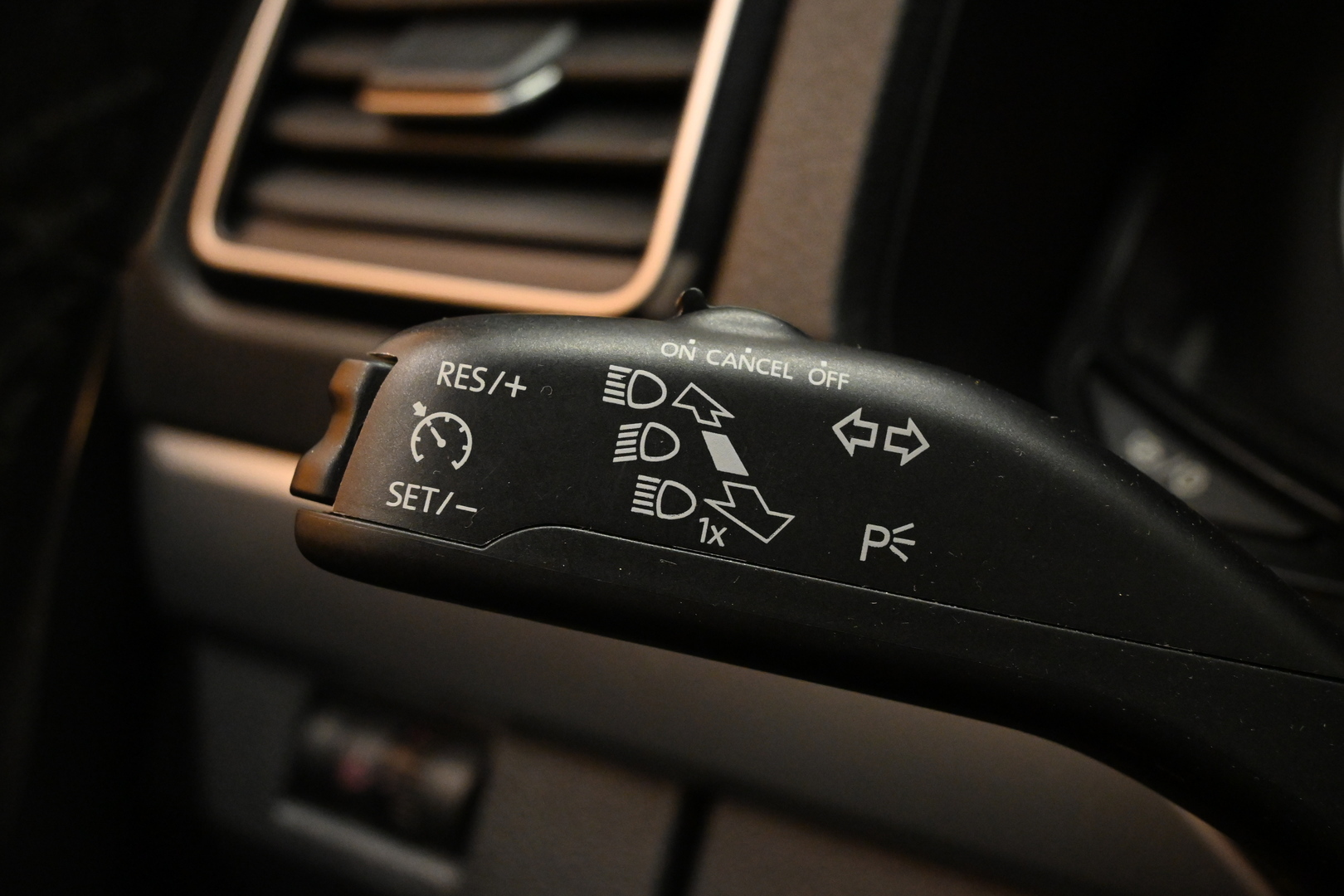 VOLKSWAGEN Amarok 2020