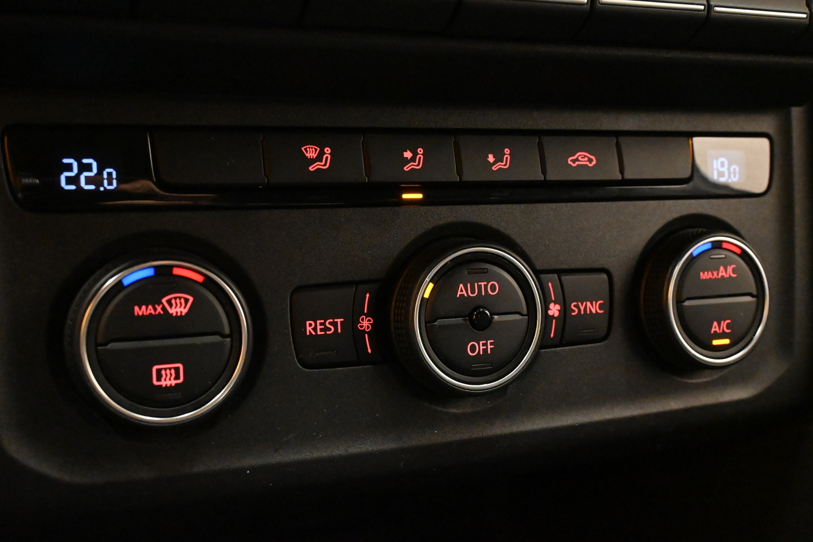 VOLKSWAGEN Amarok 2020