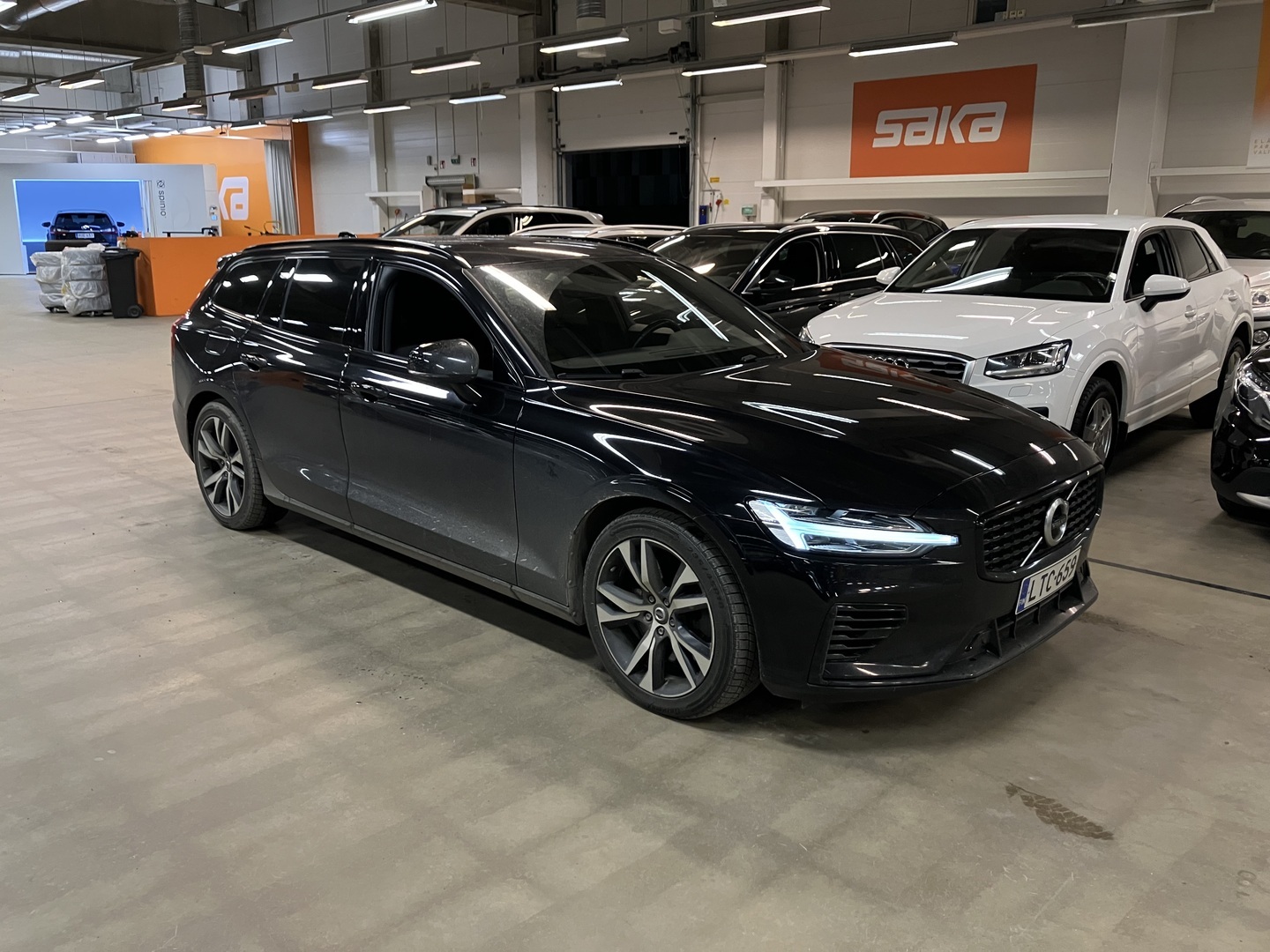 VOLVO V60 2021