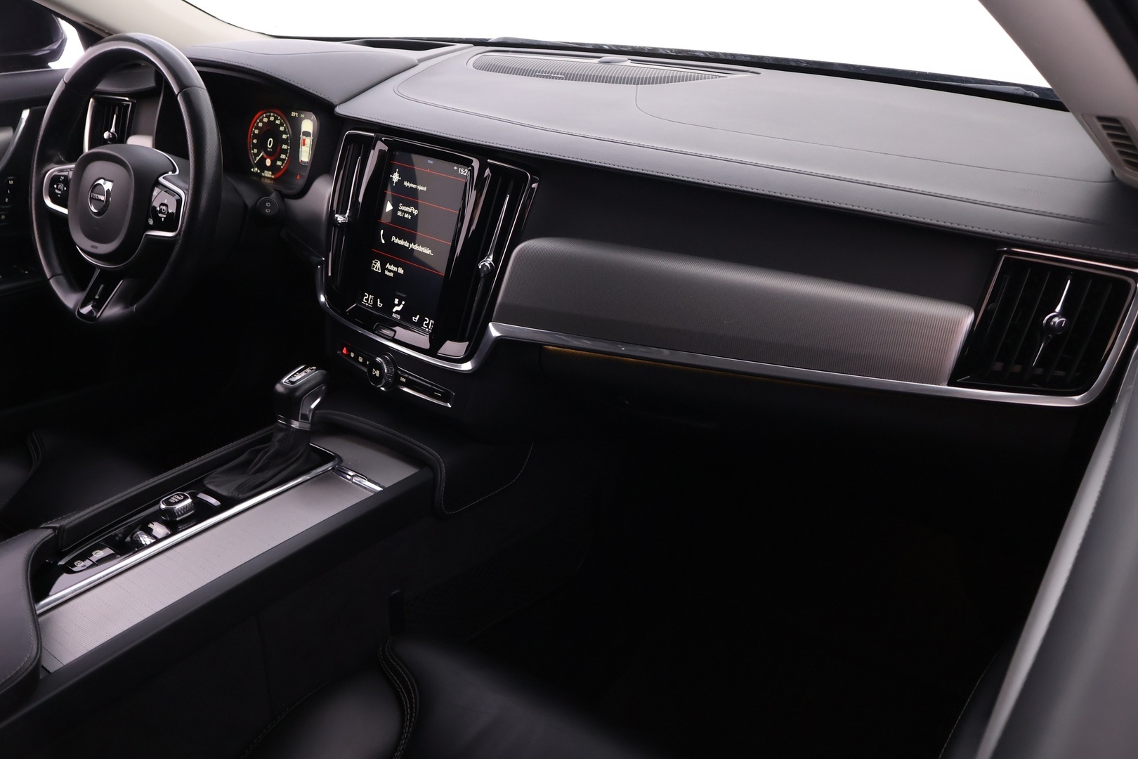 VOLVO V90 2019