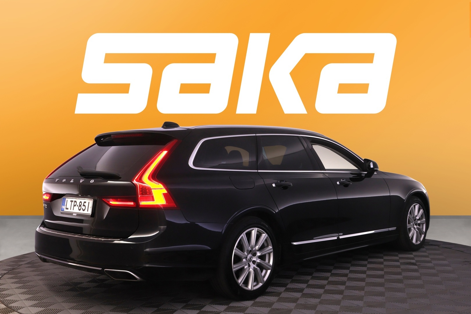 VOLVO V90 2019