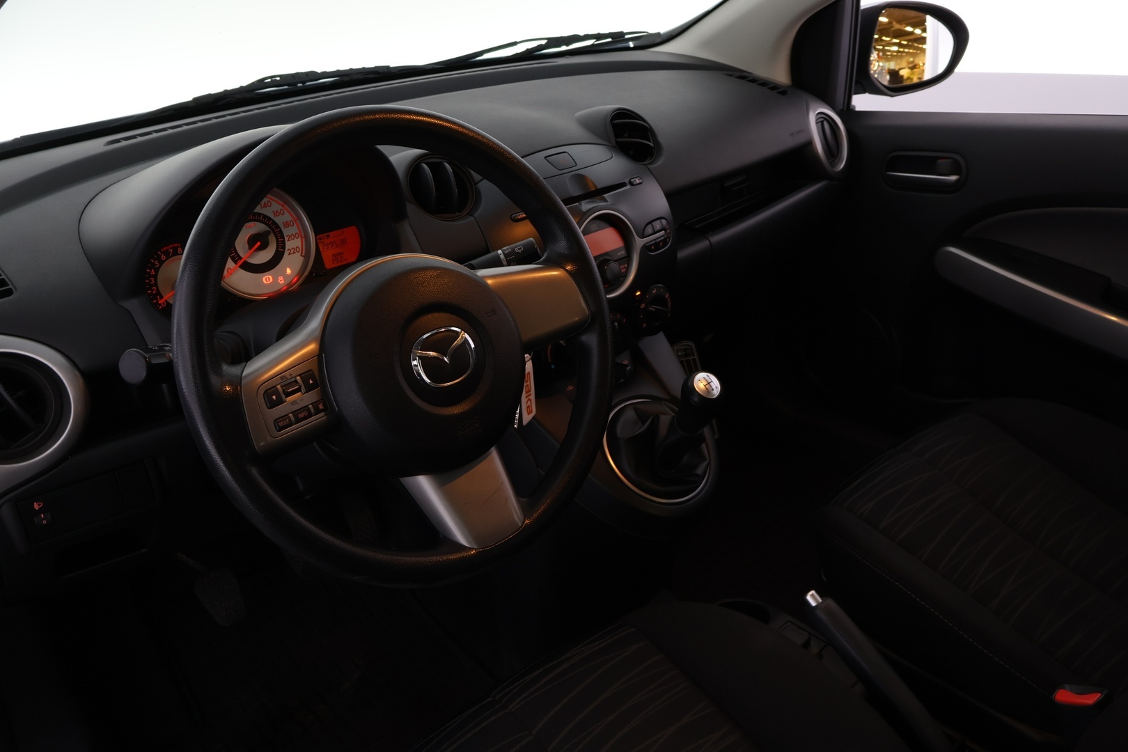 MAZDA 2 2010