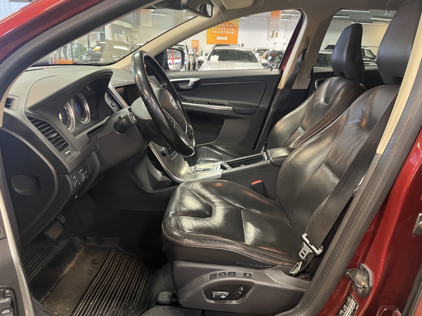 VOLVO XC60 2012
