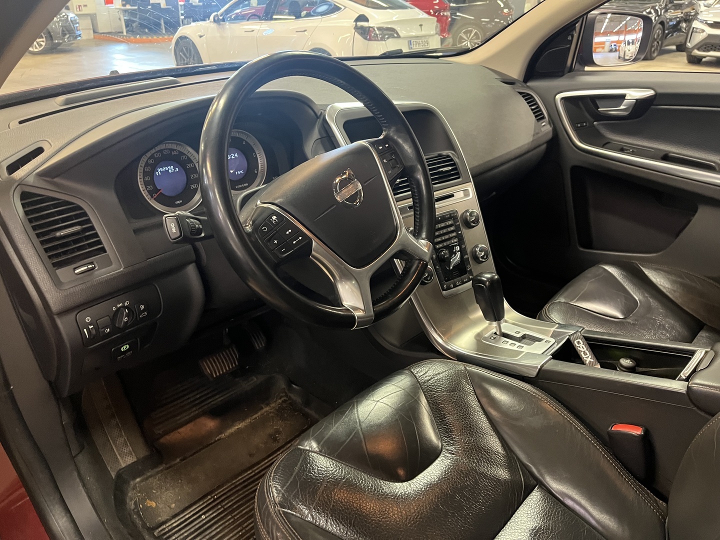 VOLVO XC60 2012