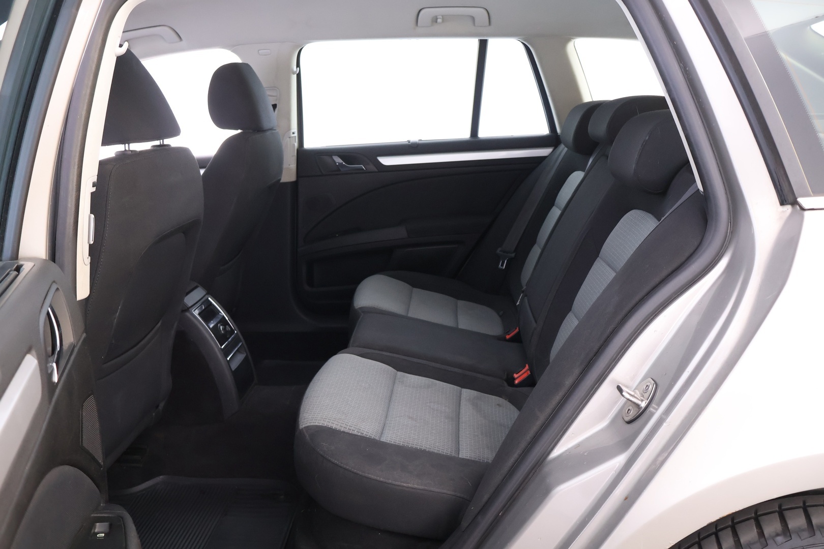 SKODA Superb 2010