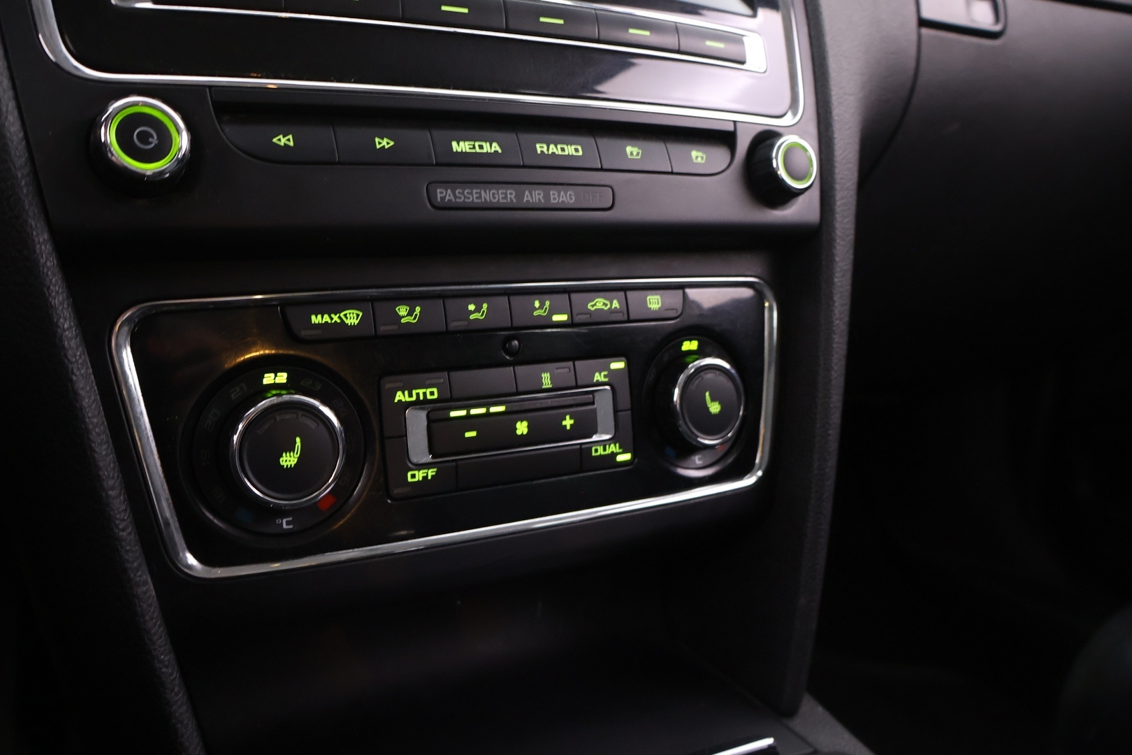 SKODA Superb 2010