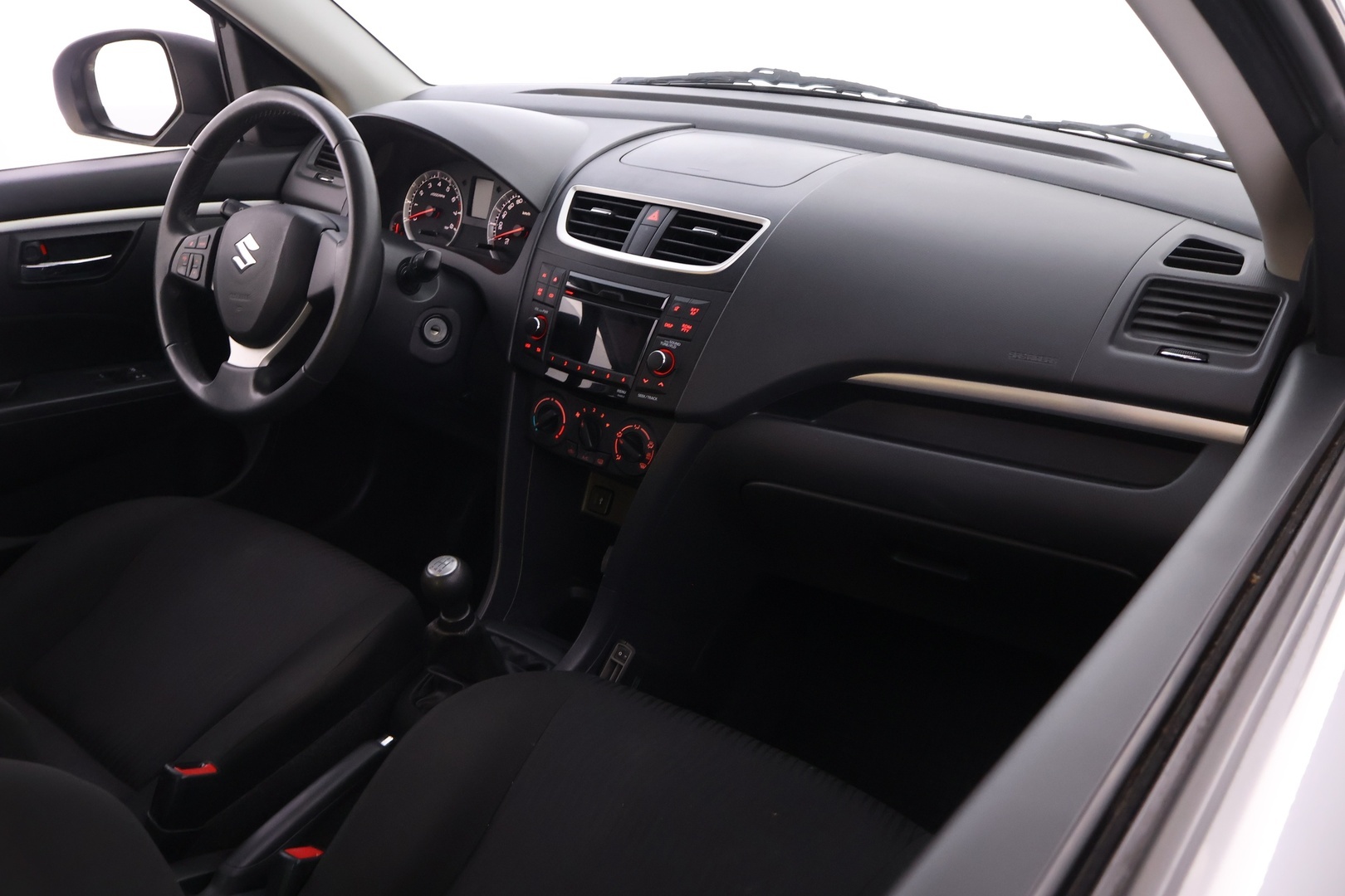 SUZUKI Swift 2011