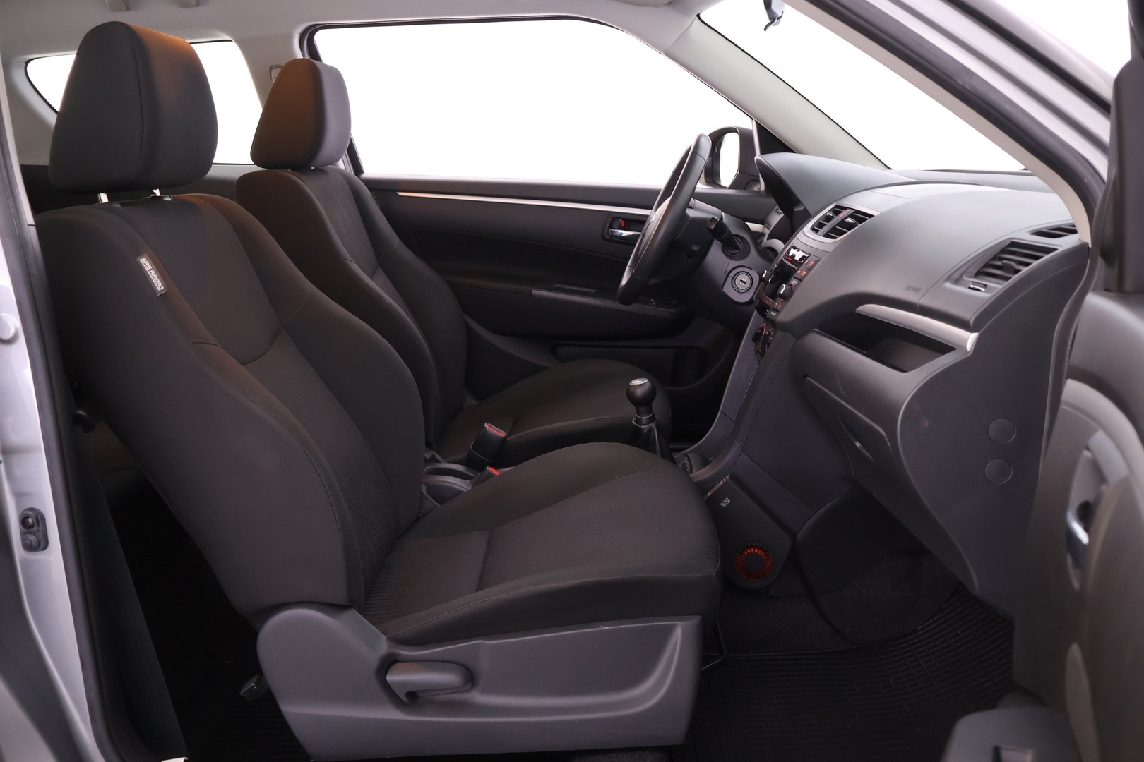 SUZUKI Swift 2011