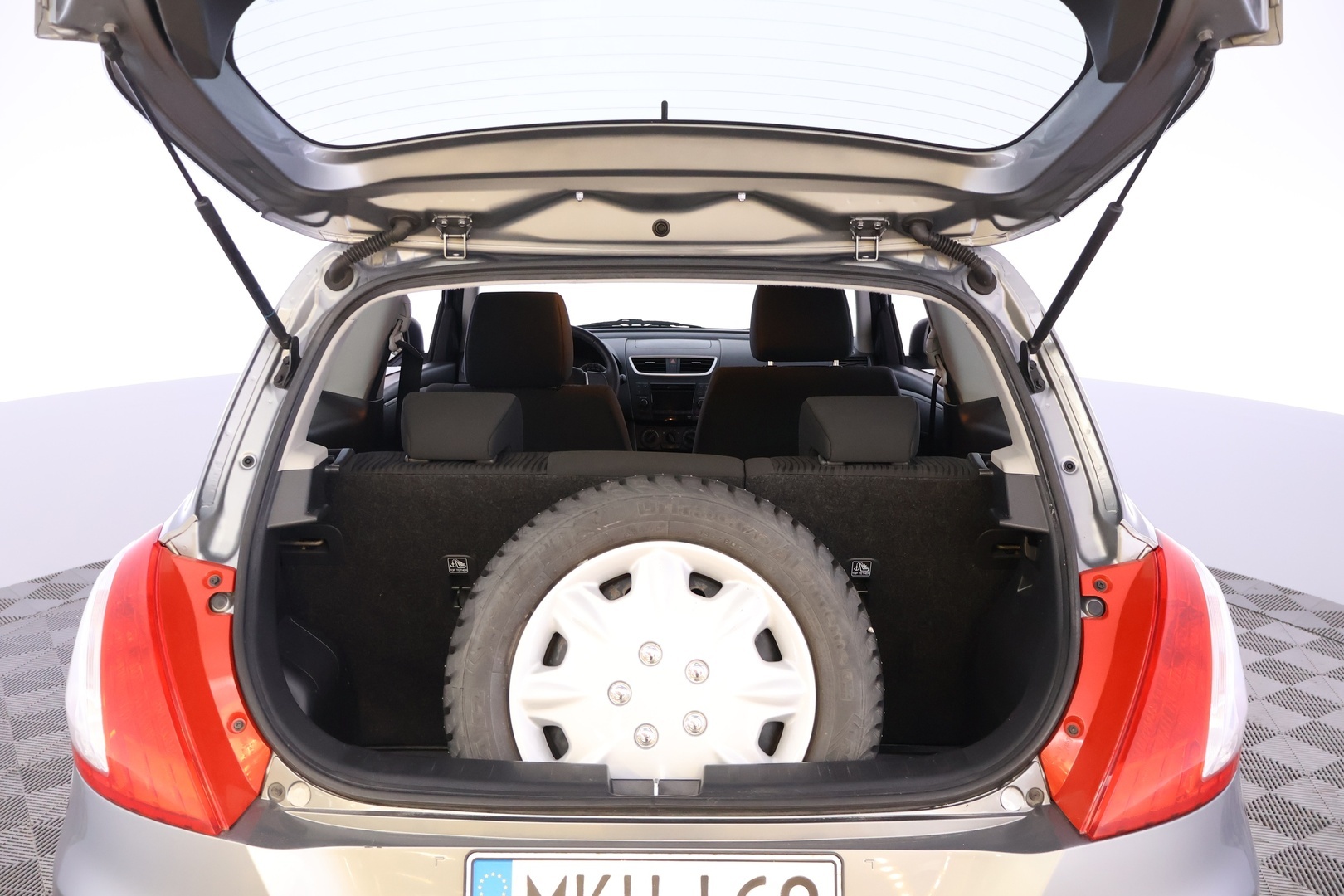 SUZUKI Swift 2011