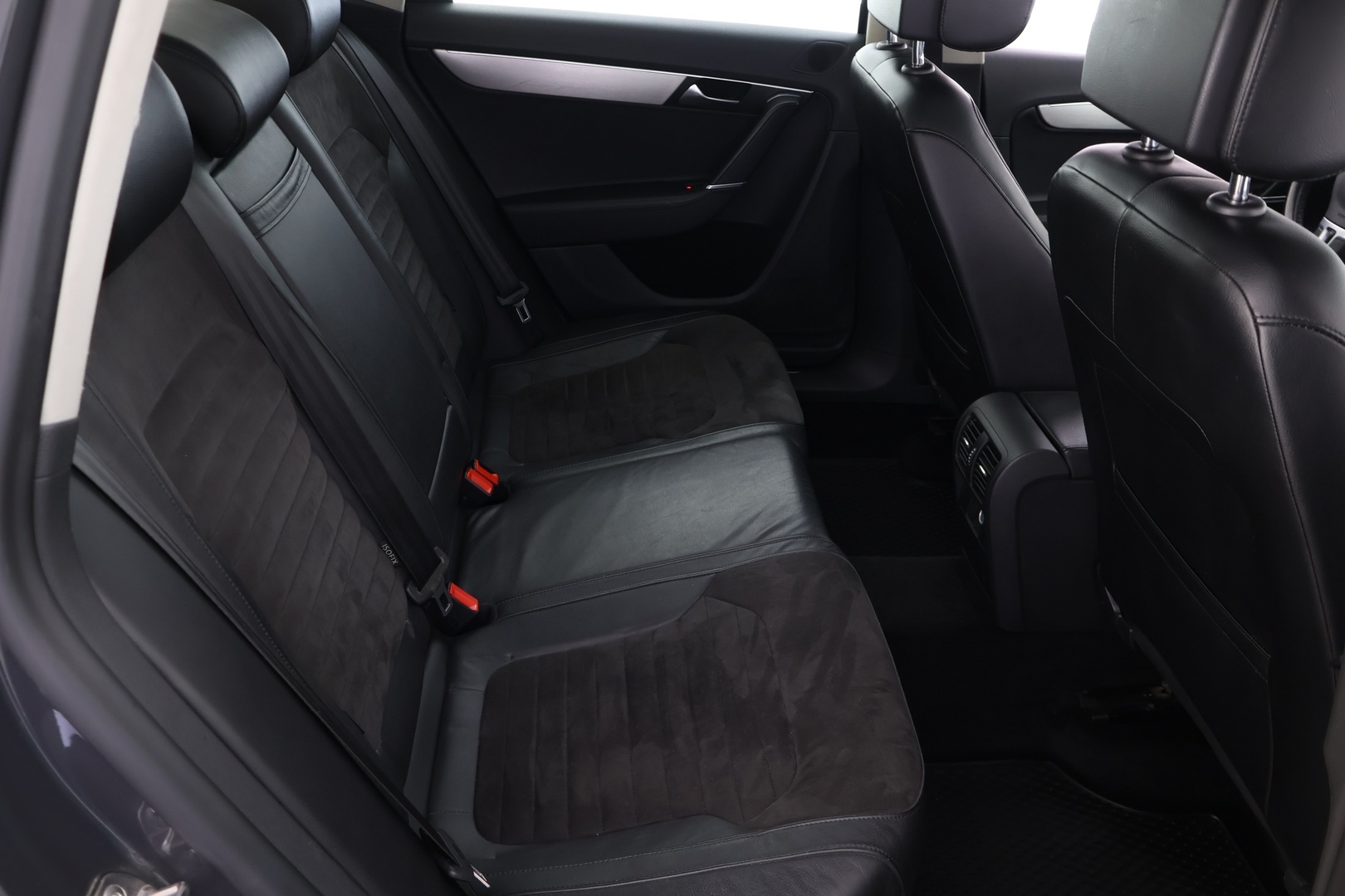 VOLKSWAGEN Passat 2013