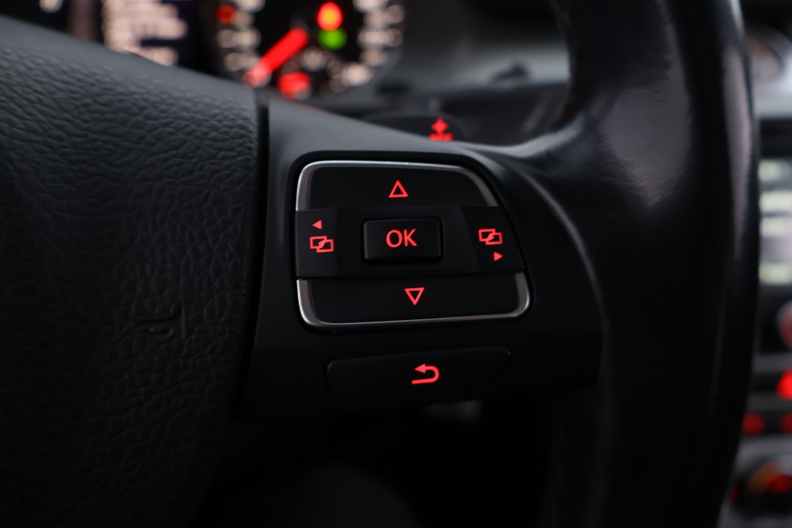 VOLKSWAGEN Passat 2013