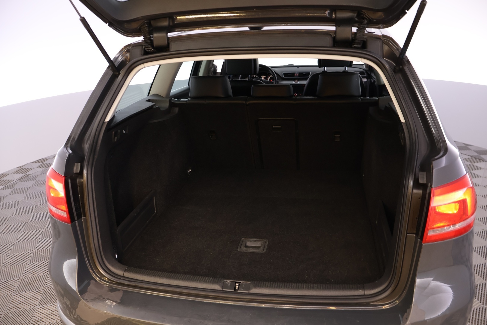 VOLKSWAGEN Passat 2013