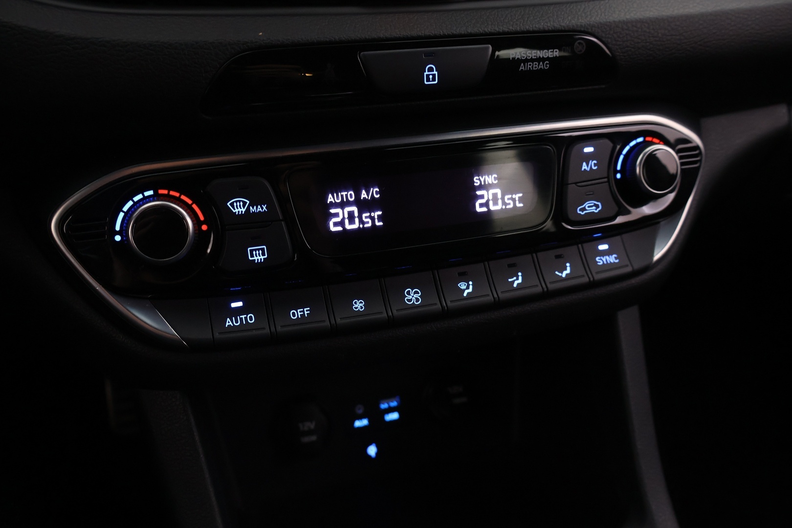 HYUNDAI I30 FASTBACK 2019