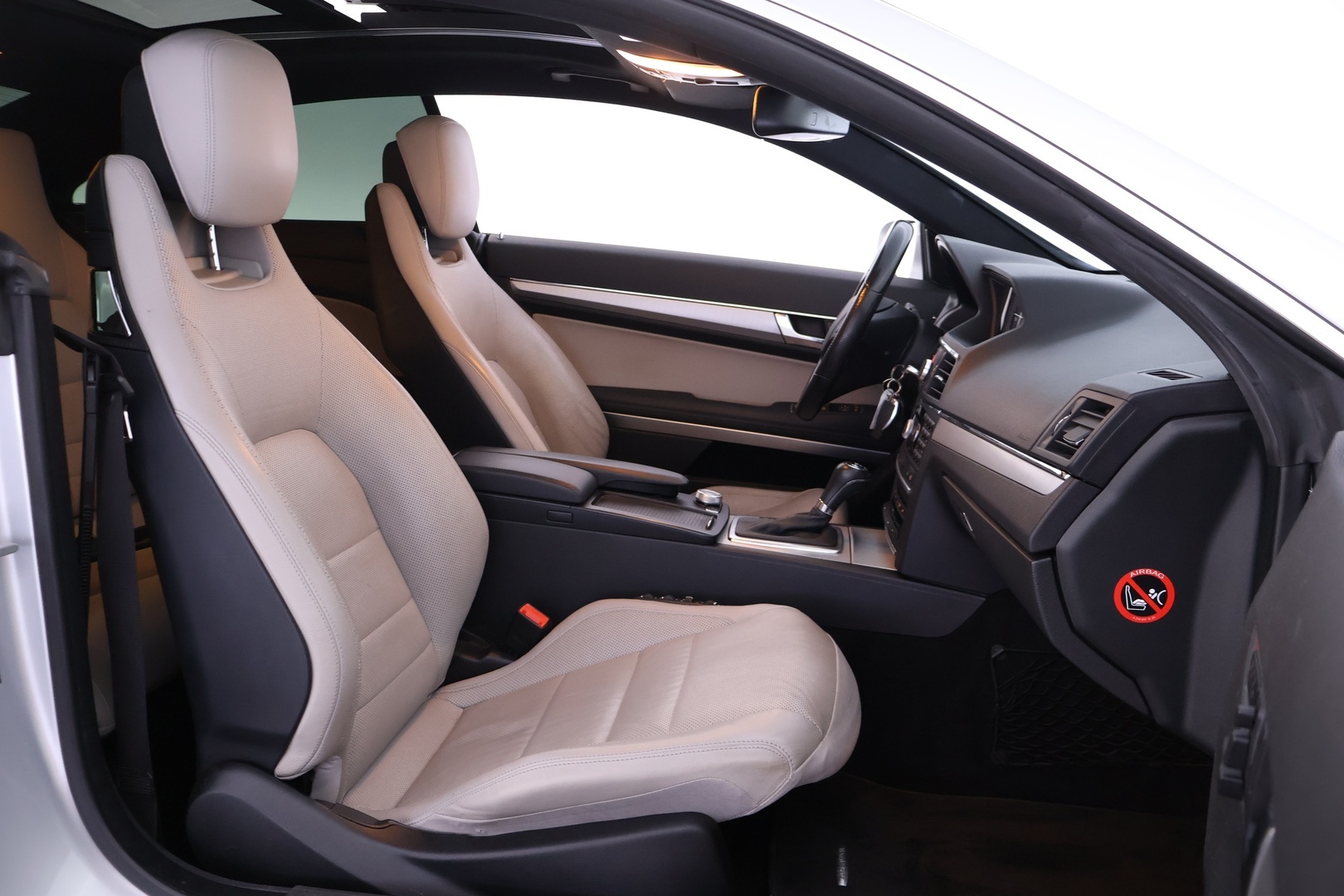 MERCEDES-BENZ E 2009