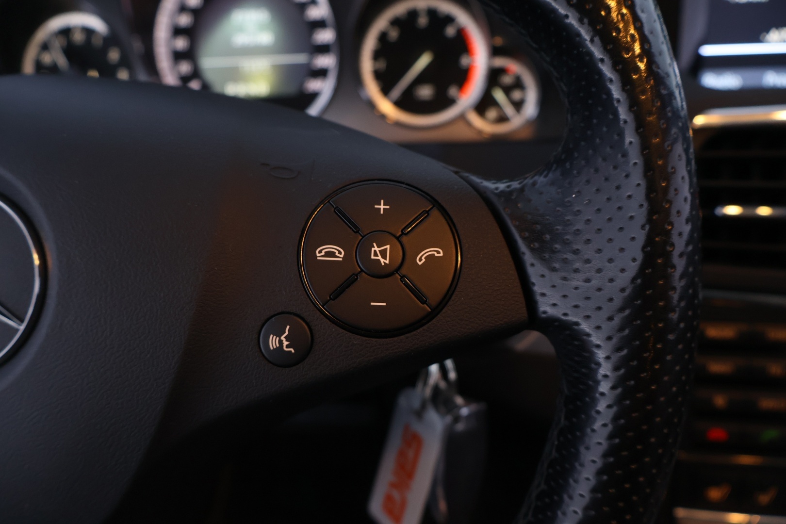 MERCEDES-BENZ E 2009