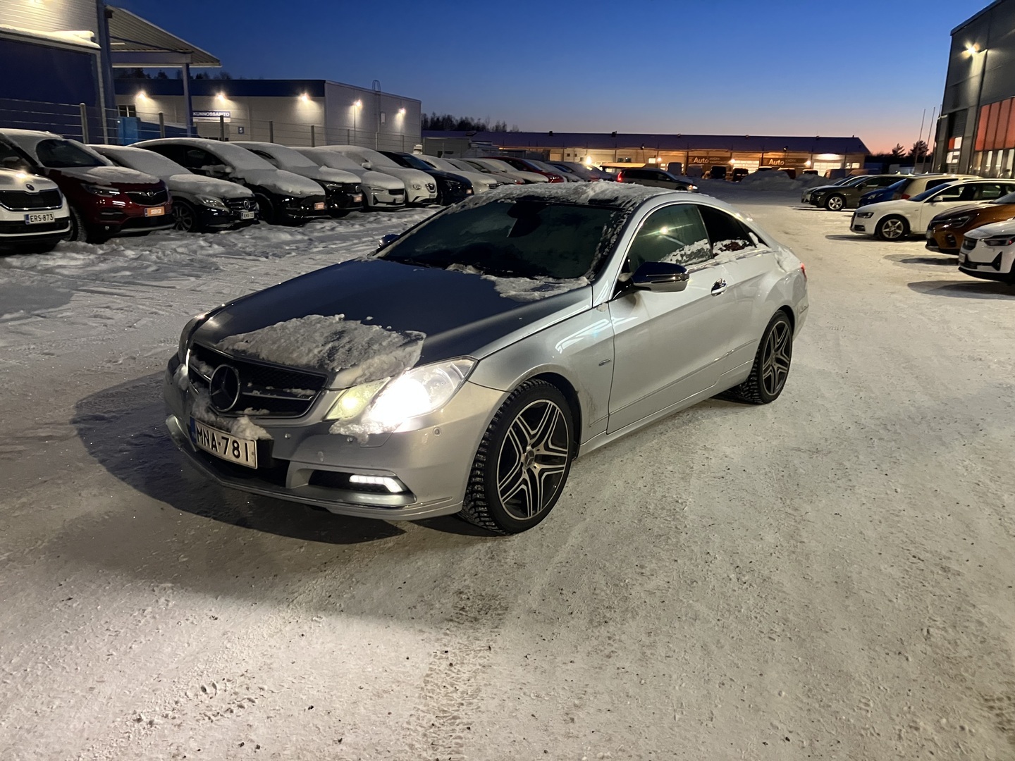 MERCEDES-BENZ E 2009