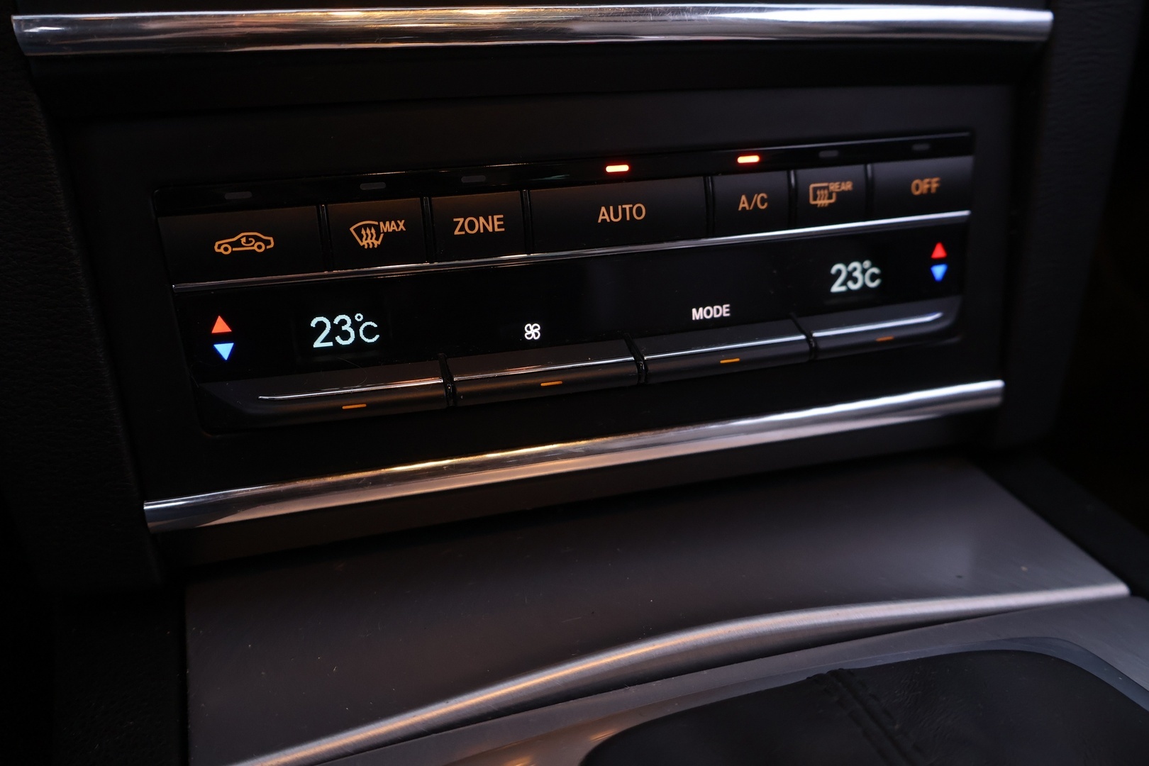 MERCEDES-BENZ E 2009