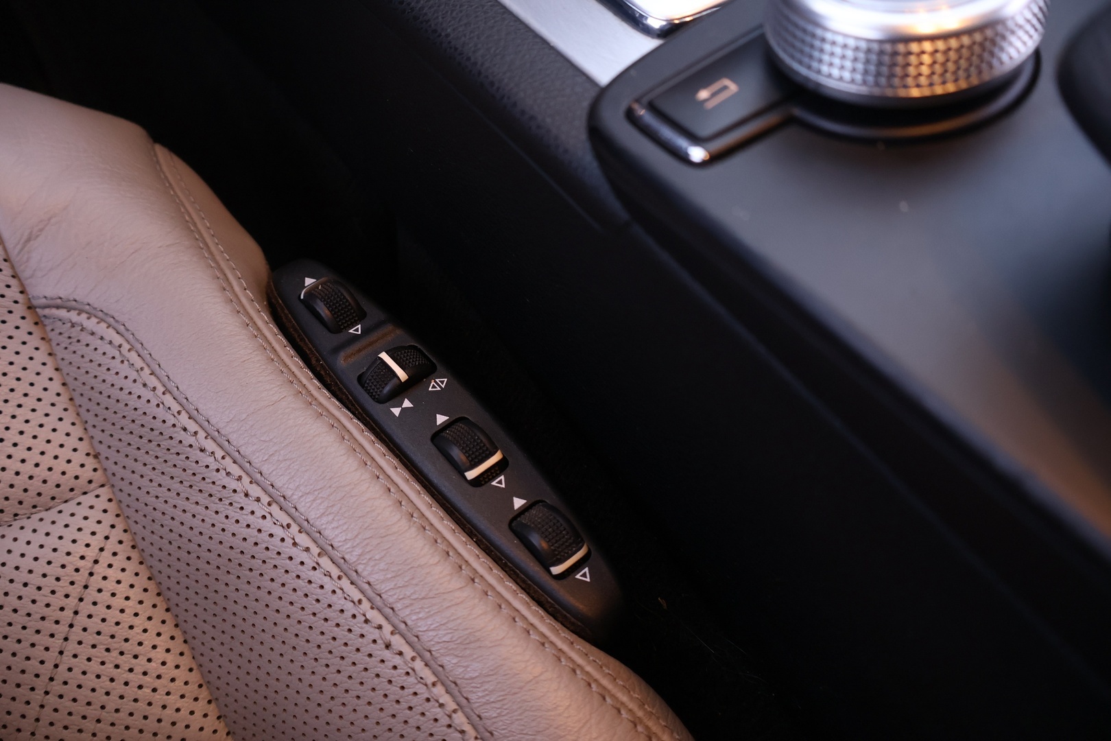 MERCEDES-BENZ E 2009