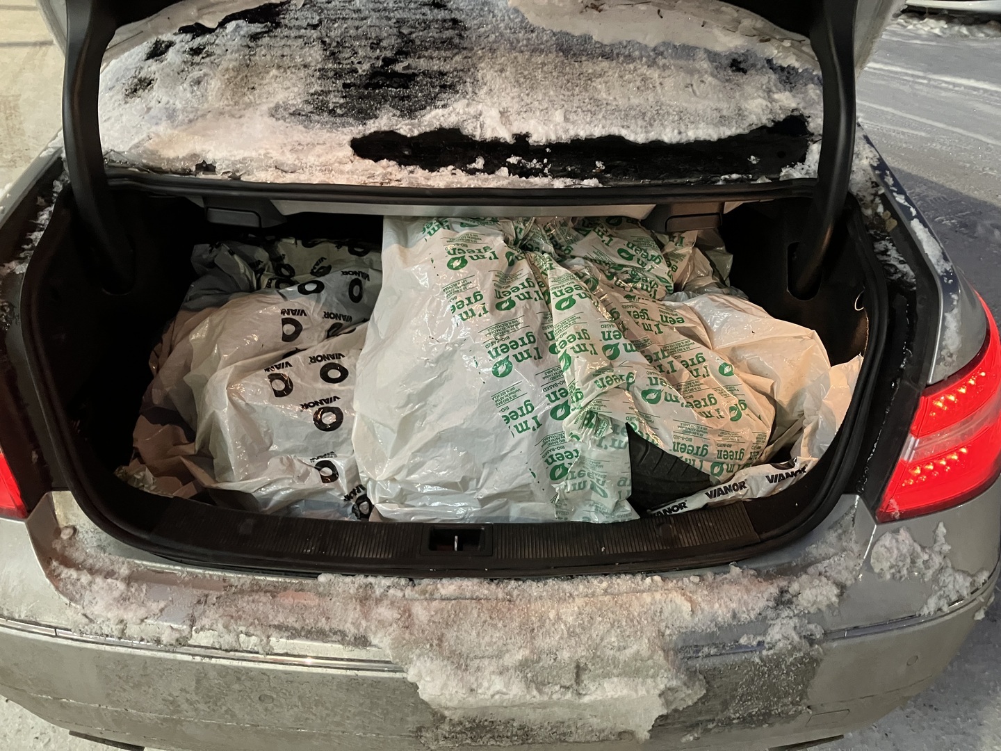 MERCEDES-BENZ E 2009