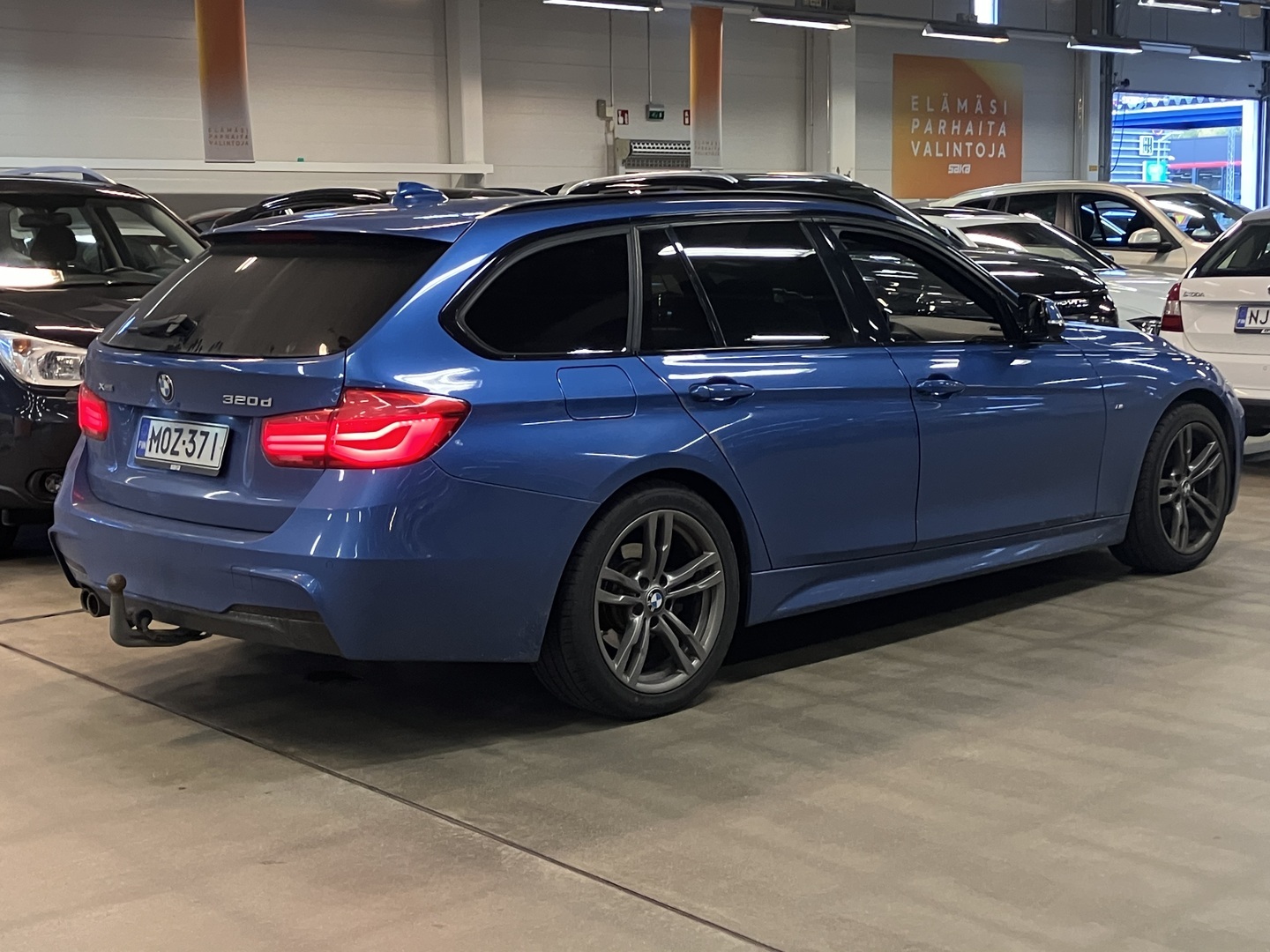 BMW 320 2016