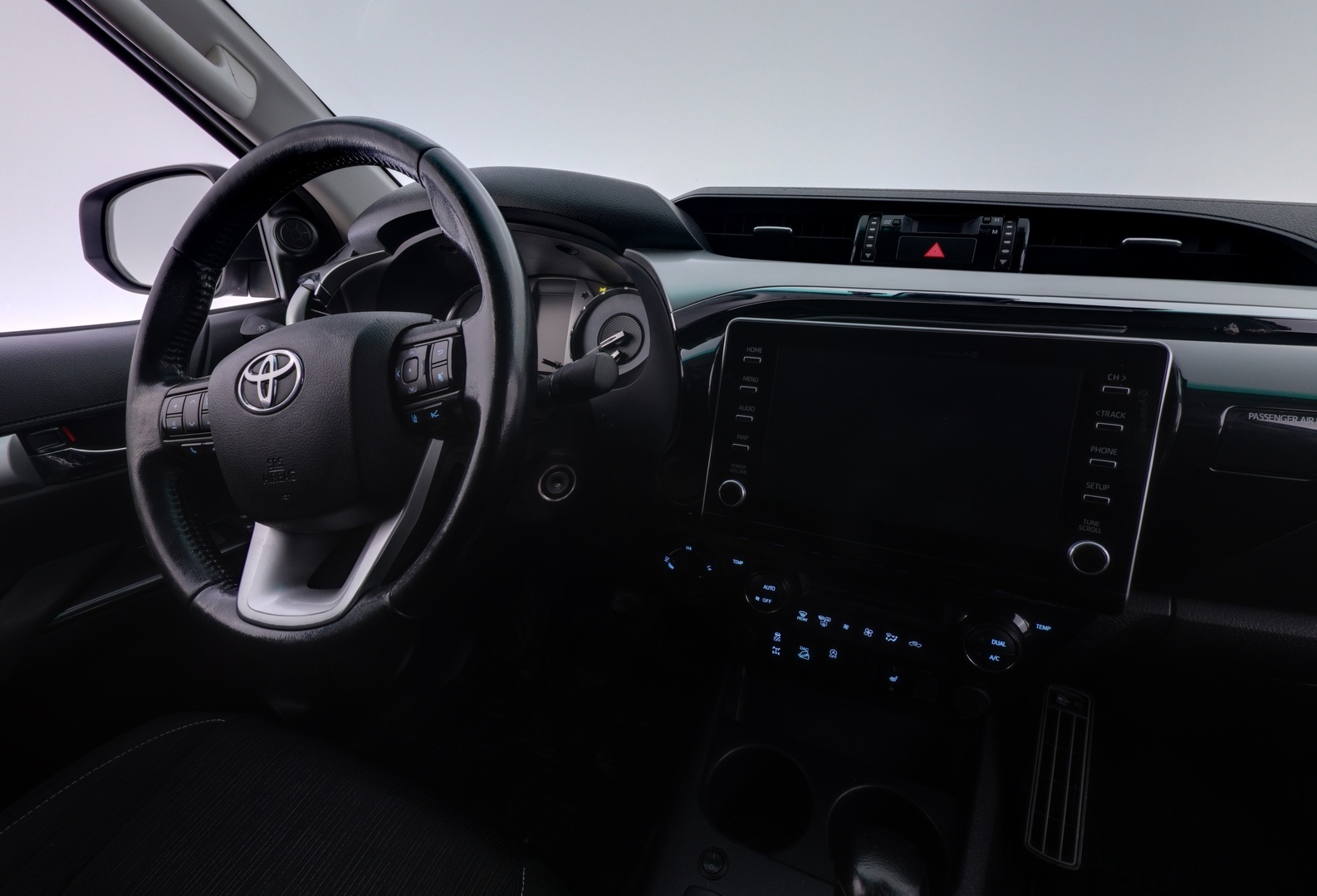 TOYOTA Hilux 2023