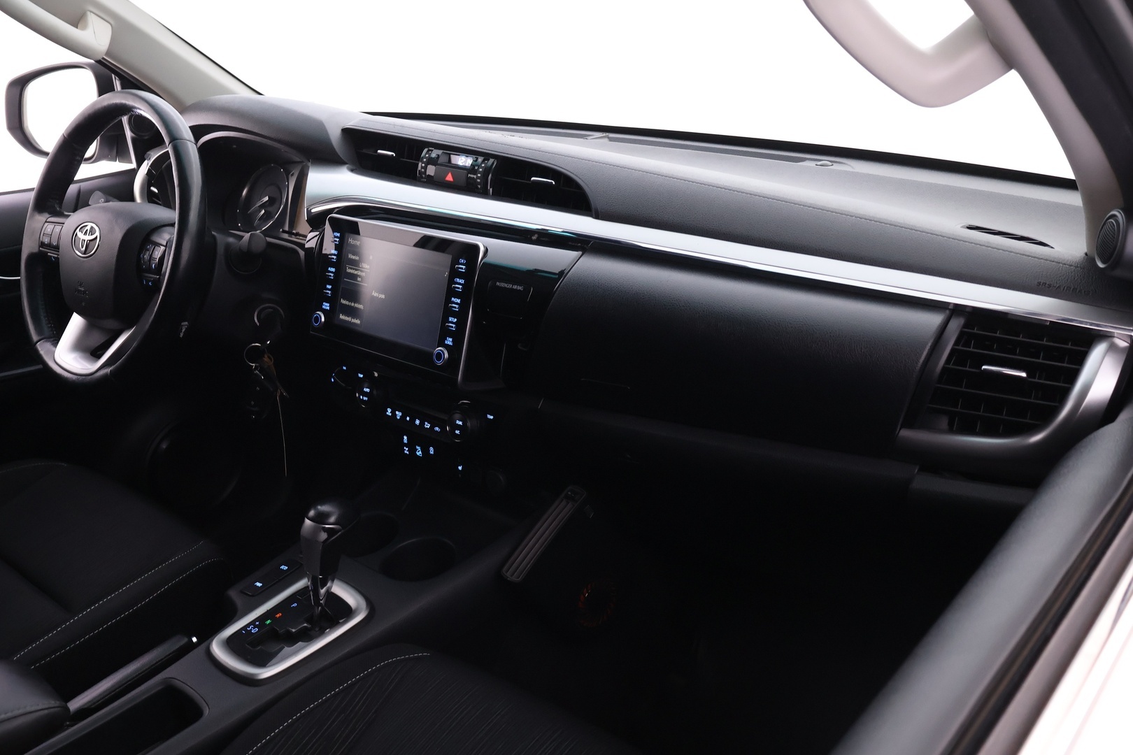 TOYOTA Hilux 2023