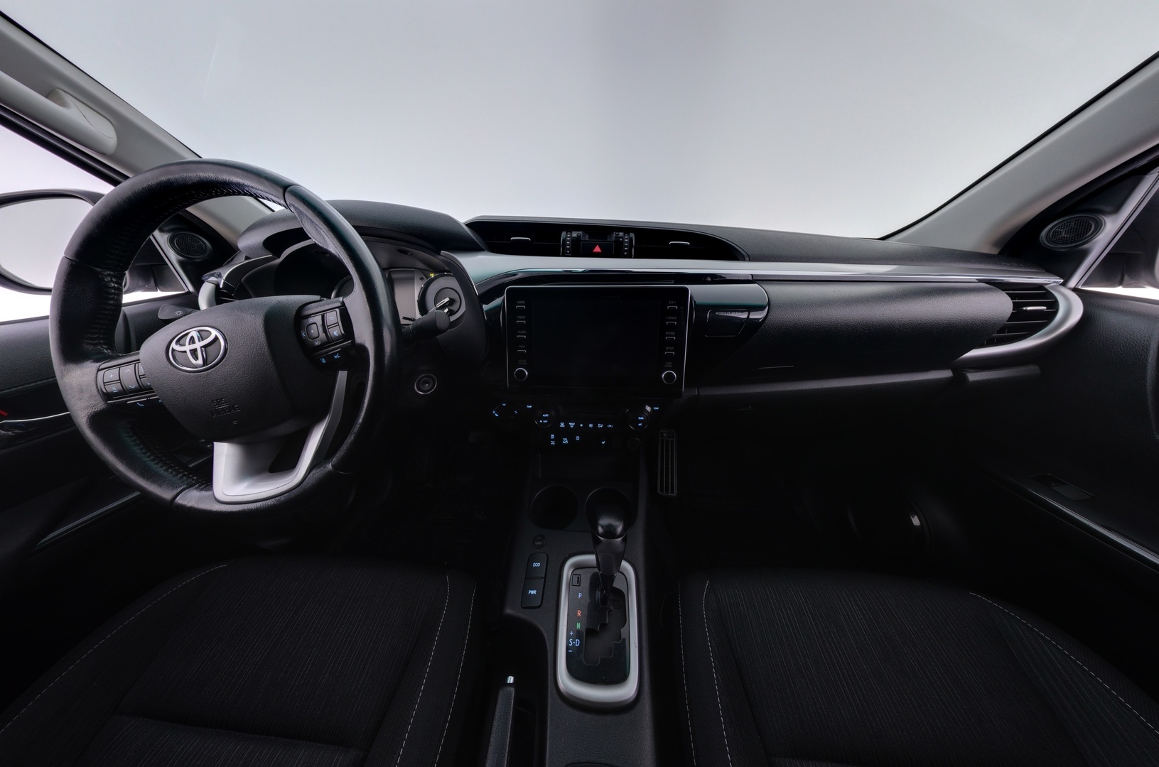 TOYOTA Hilux 2023