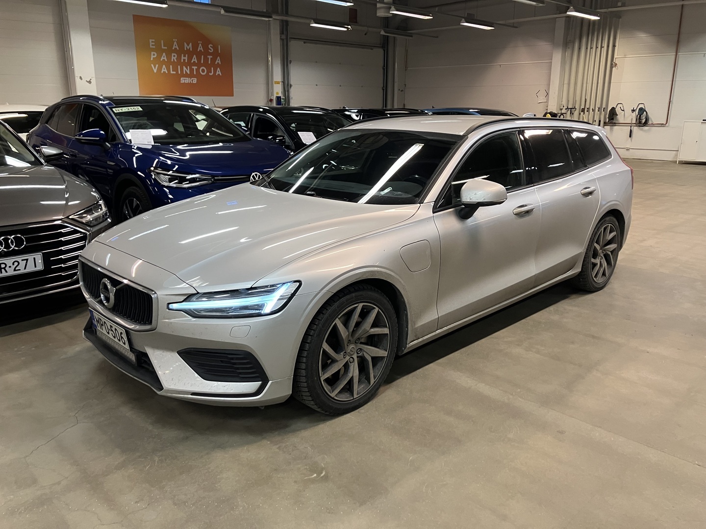 VOLVO V60 2020