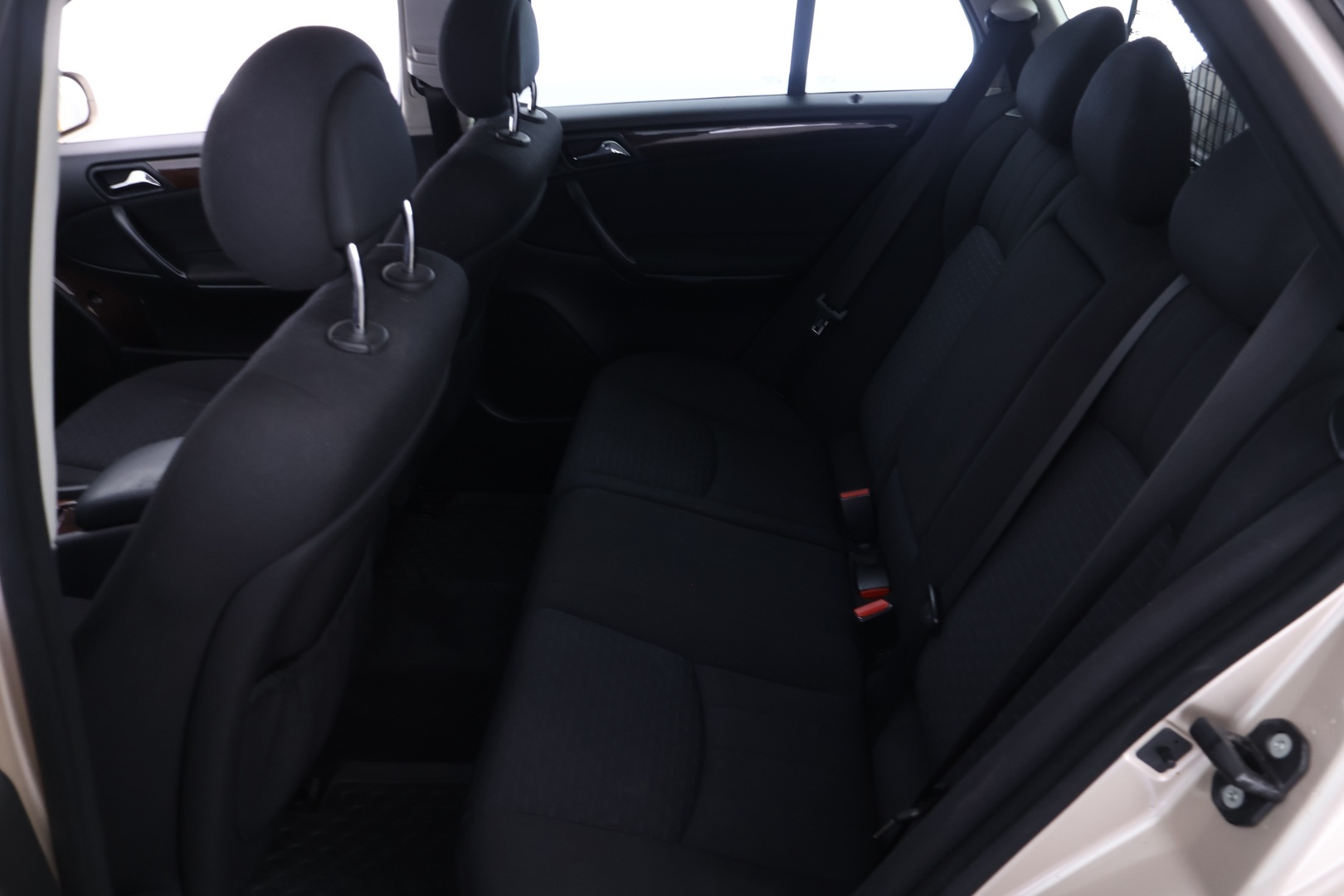 MERCEDES-BENZ C 2005