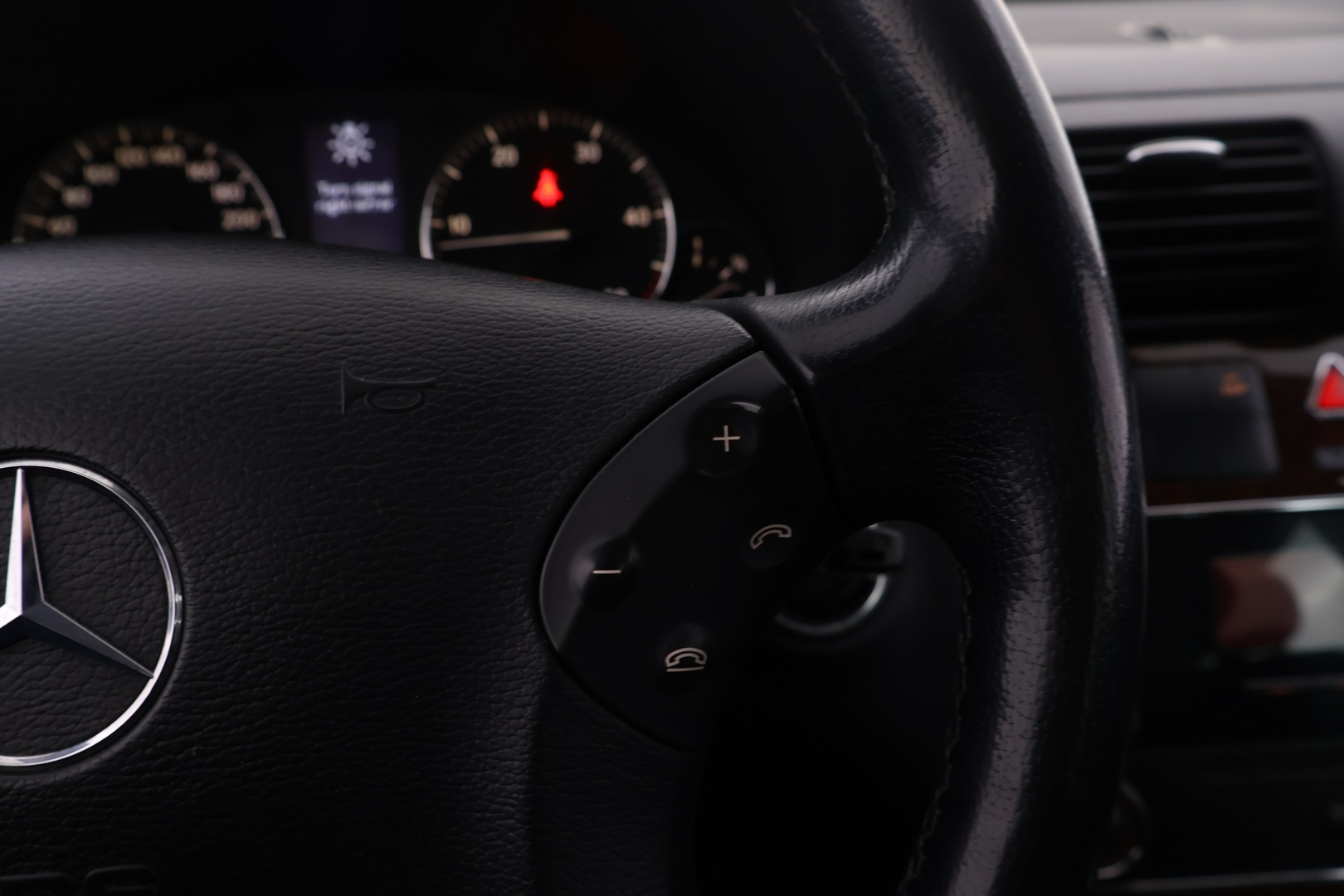 MERCEDES-BENZ C 2005