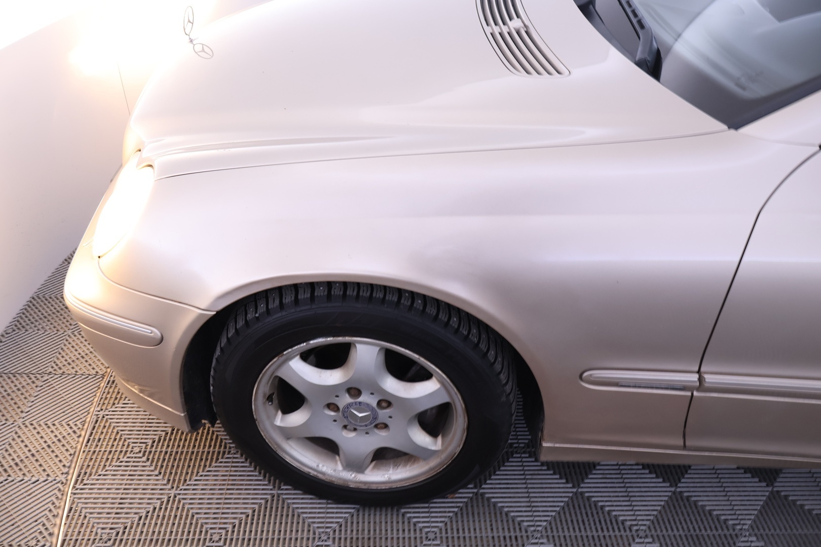 MERCEDES-BENZ C 2005