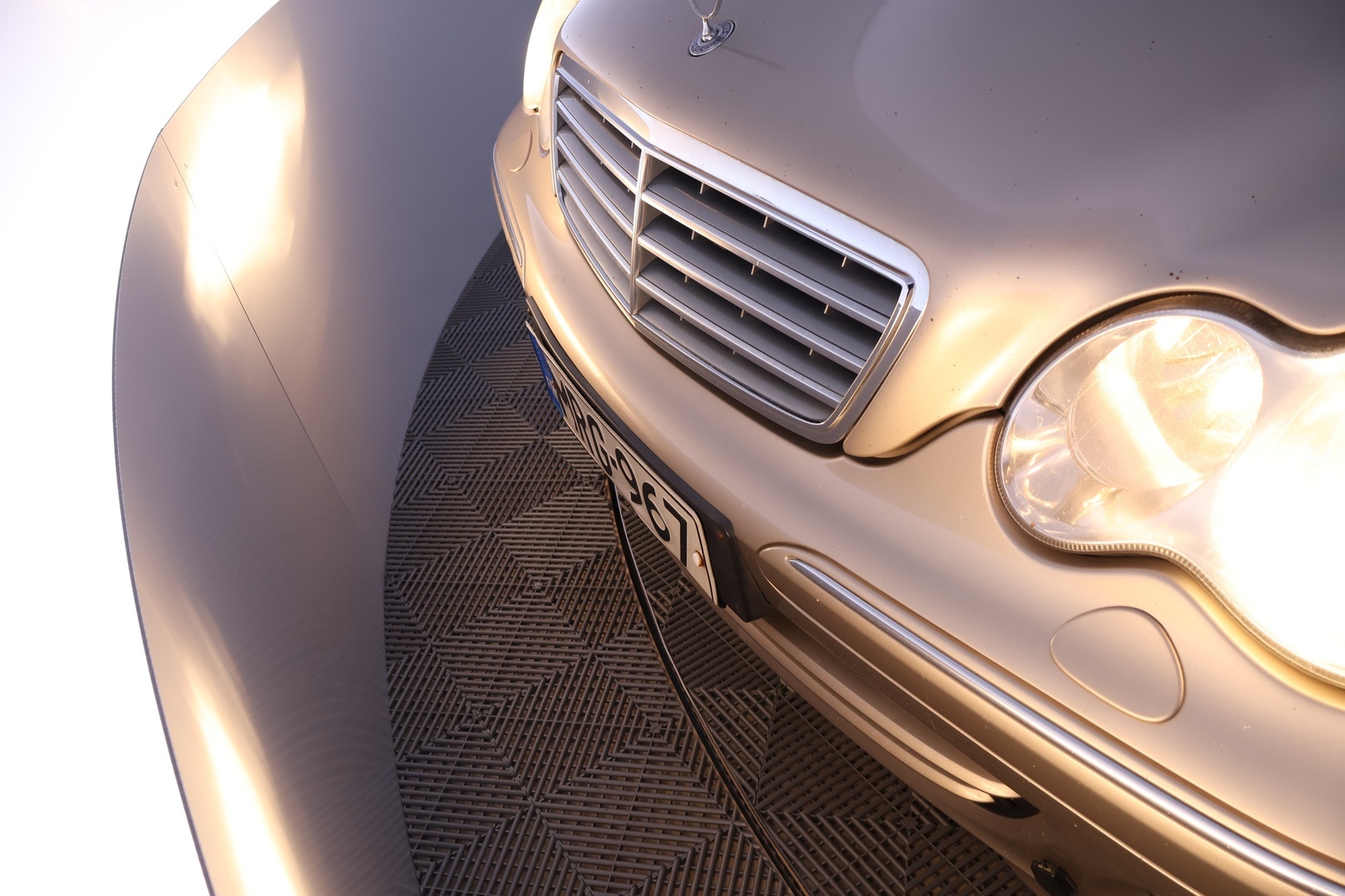 MERCEDES-BENZ C 2005