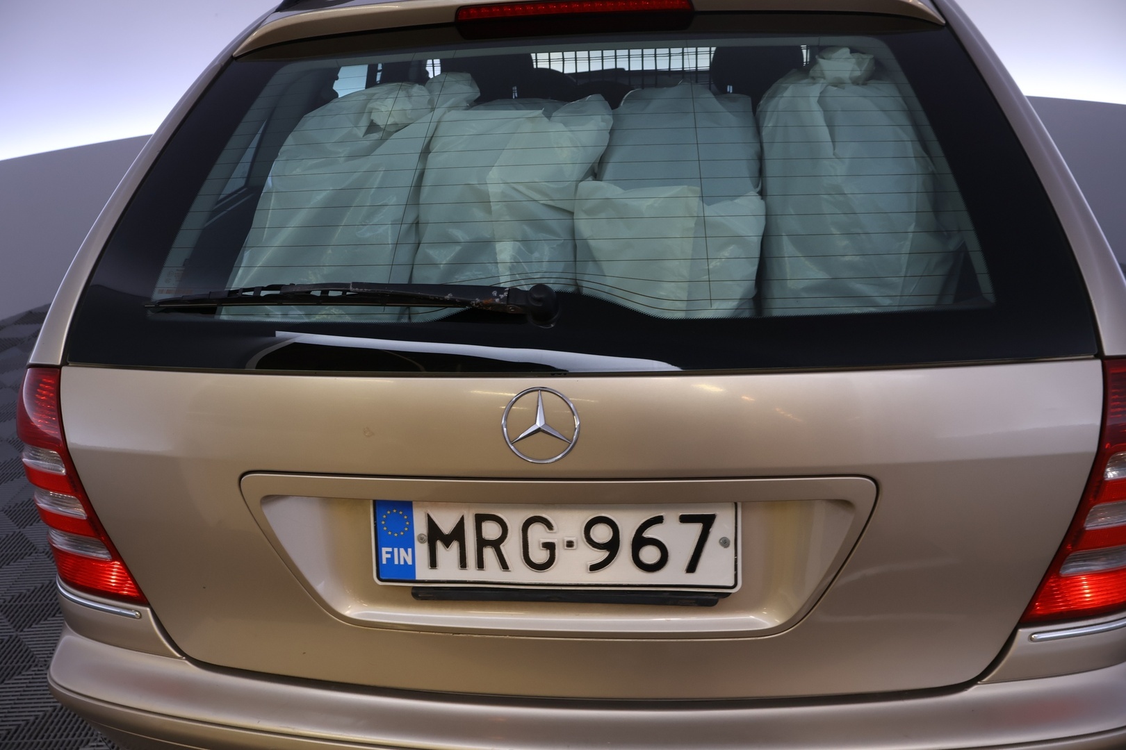 MERCEDES-BENZ C 2005