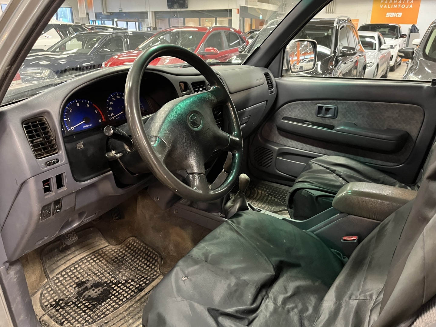 TOYOTA Hilux 2004