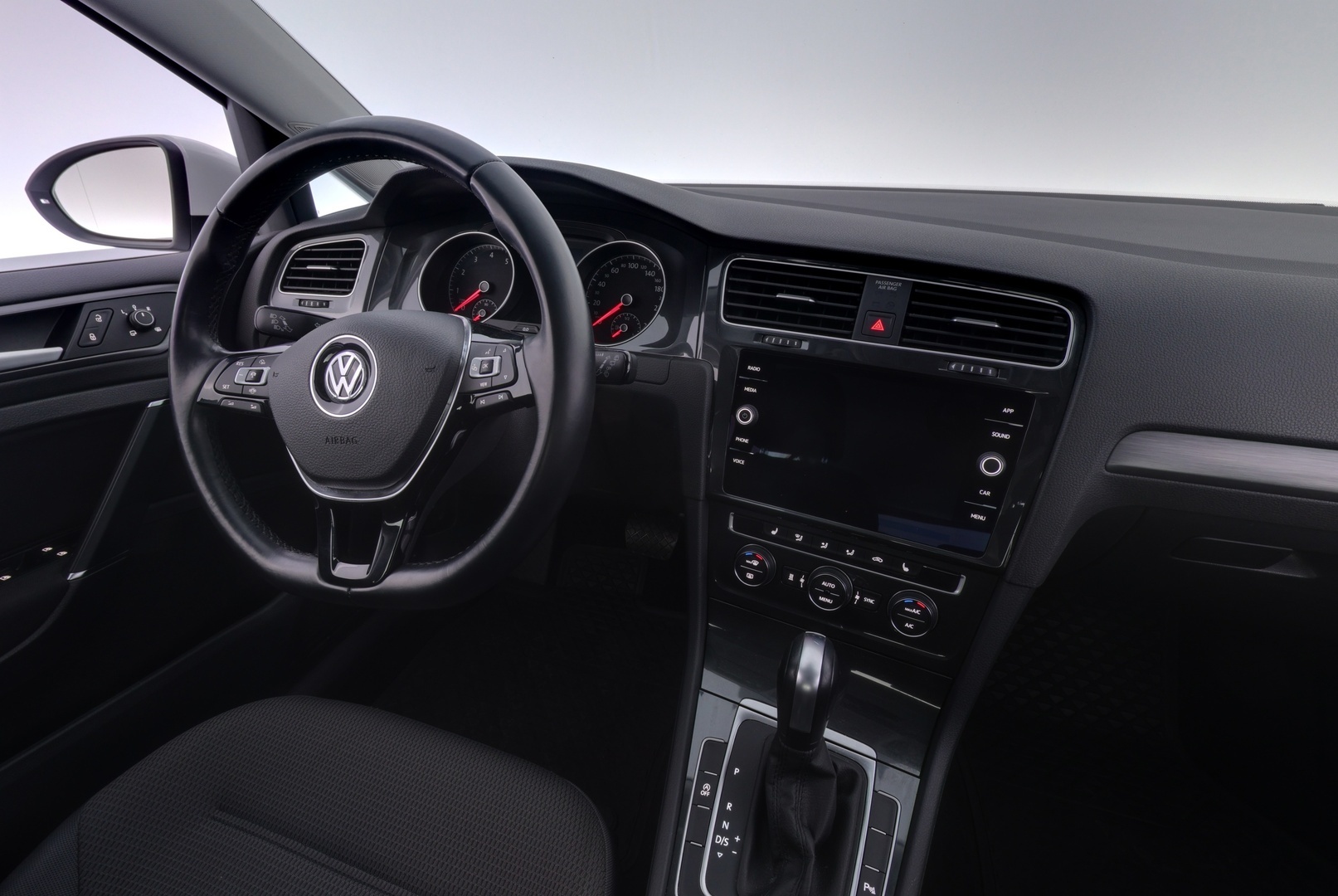VOLKSWAGEN Golf 2020
